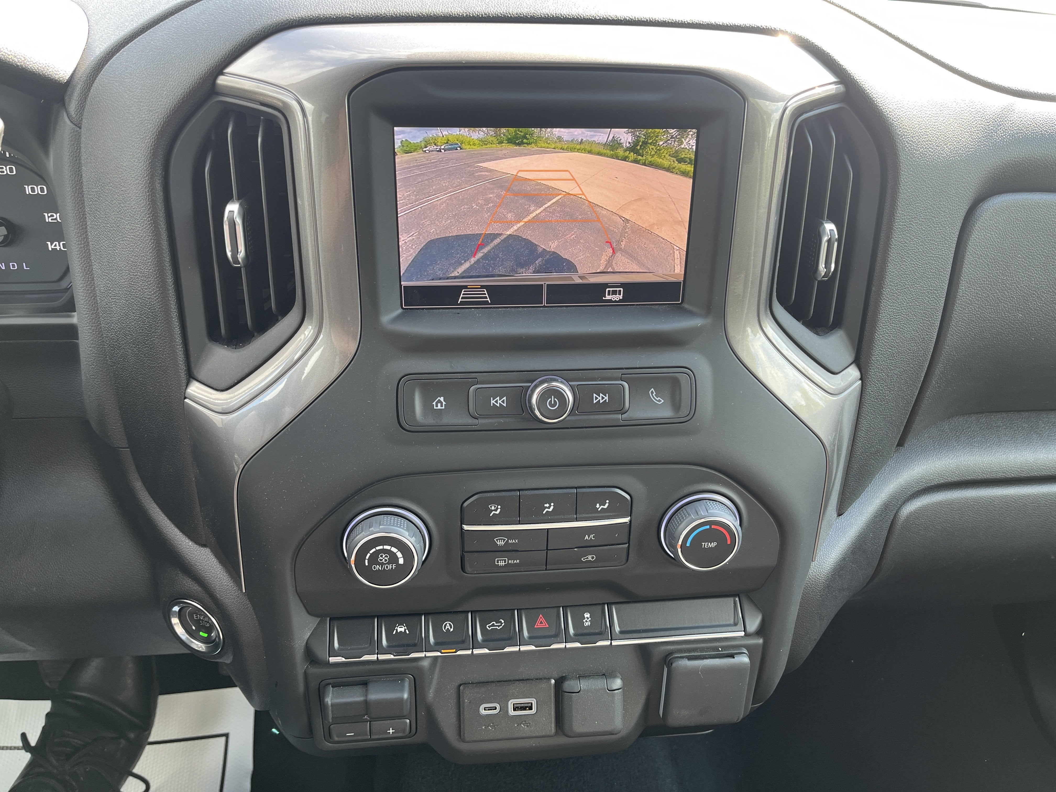 2025 Chevrolet Silverado 1500 Custom