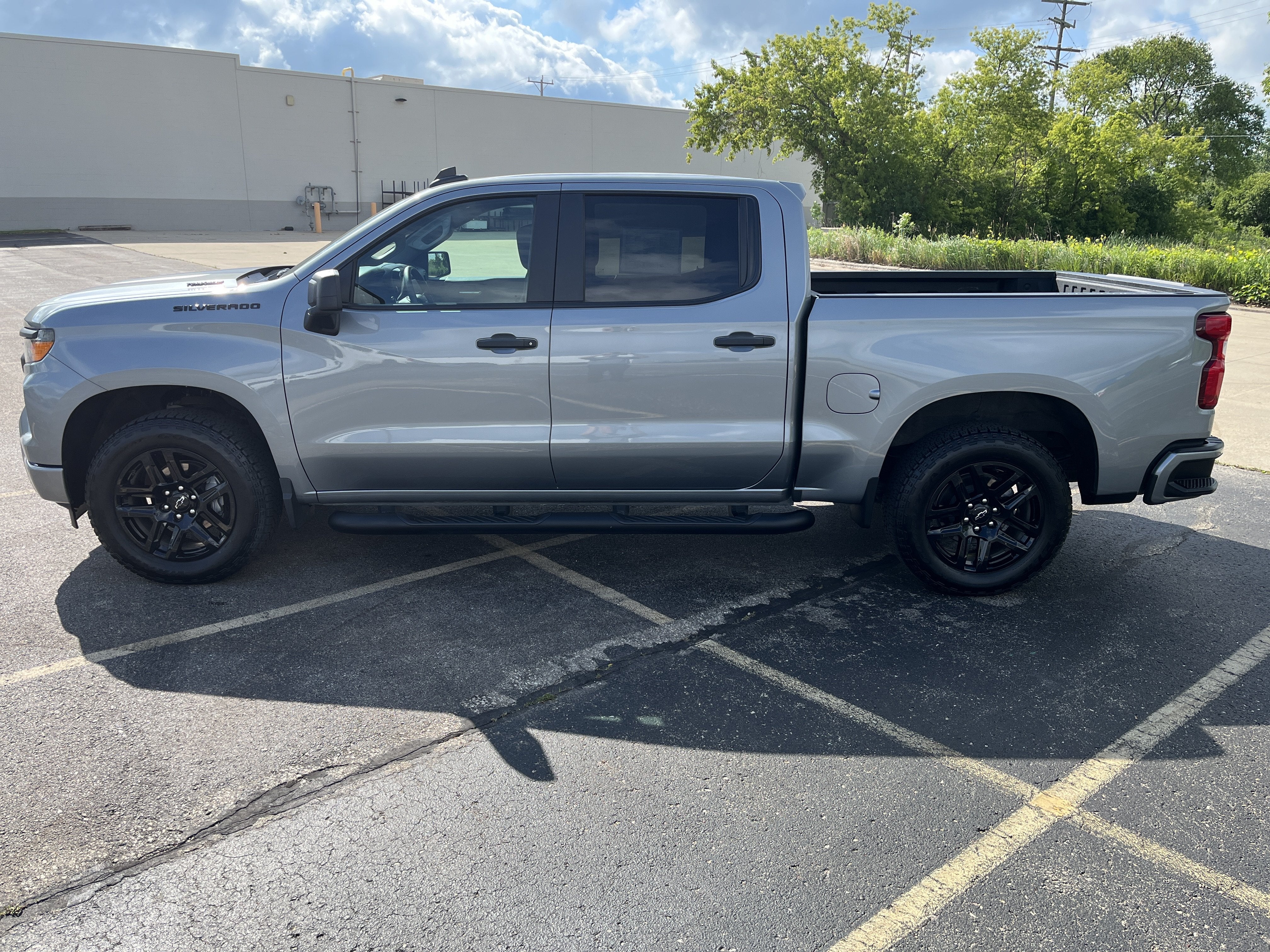 2025 Chevrolet Silverado 1500 Custom
