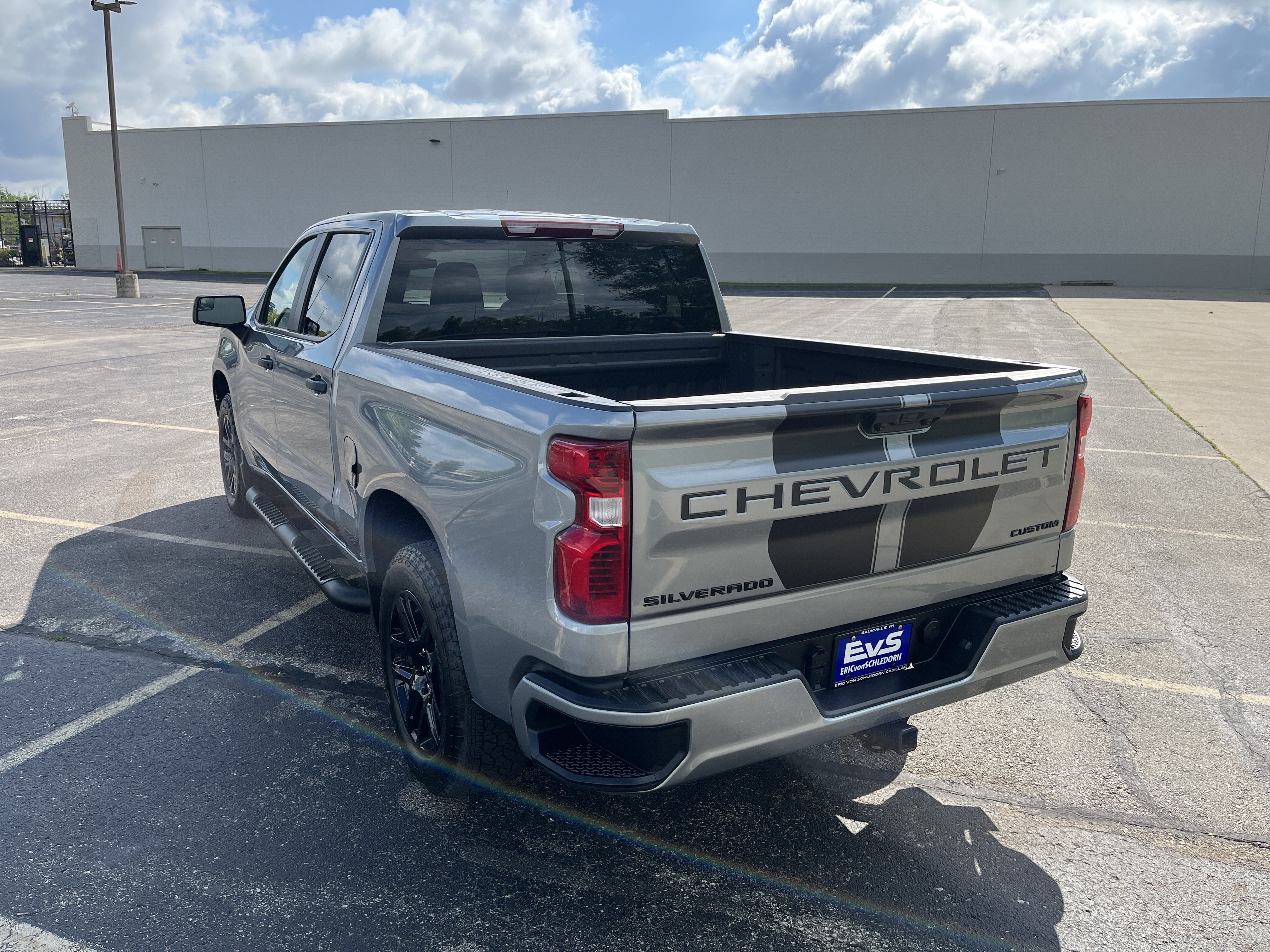 2025 Chevrolet Silverado 1500 Custom