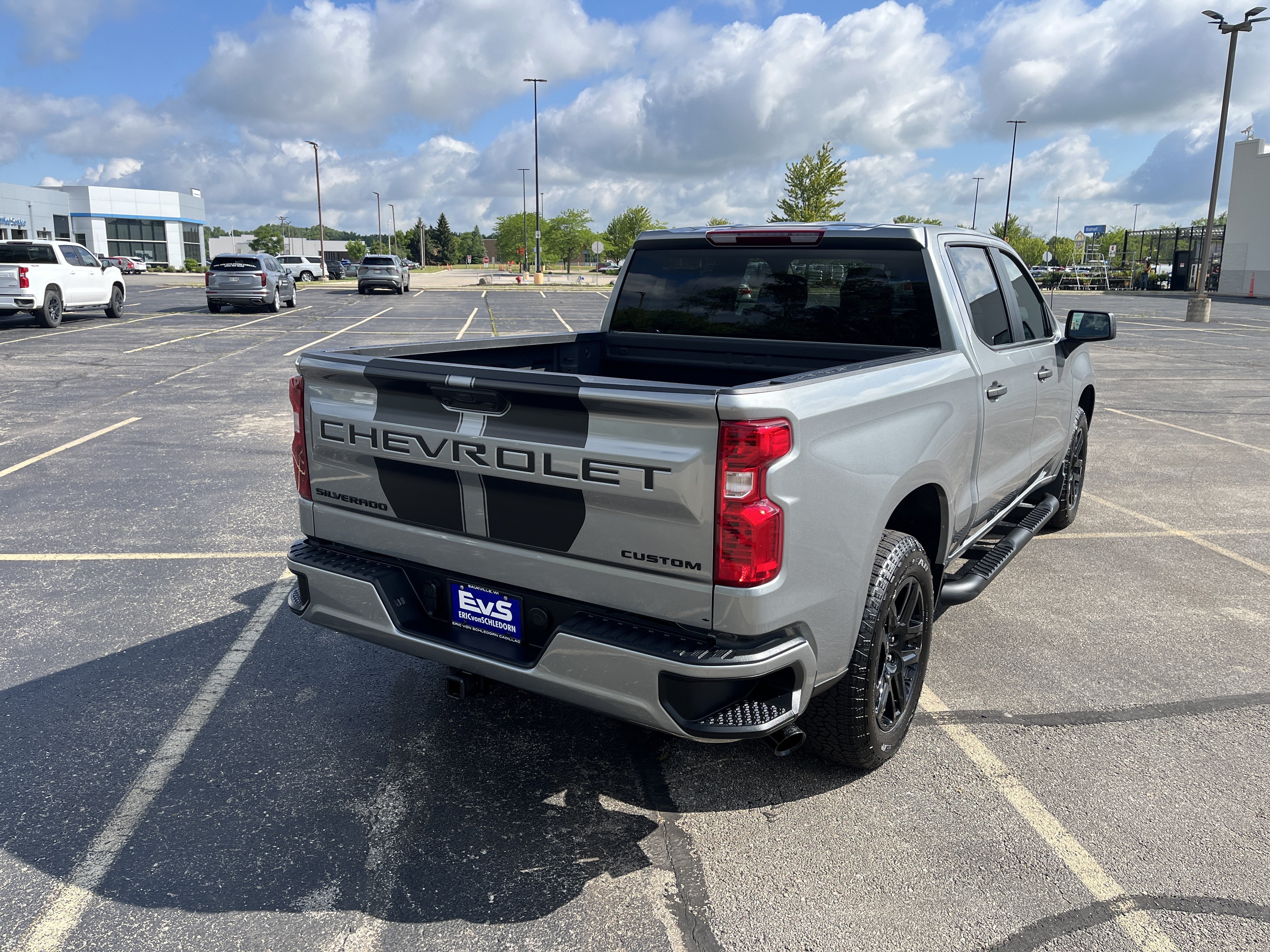 2025 Chevrolet Silverado 1500 Custom