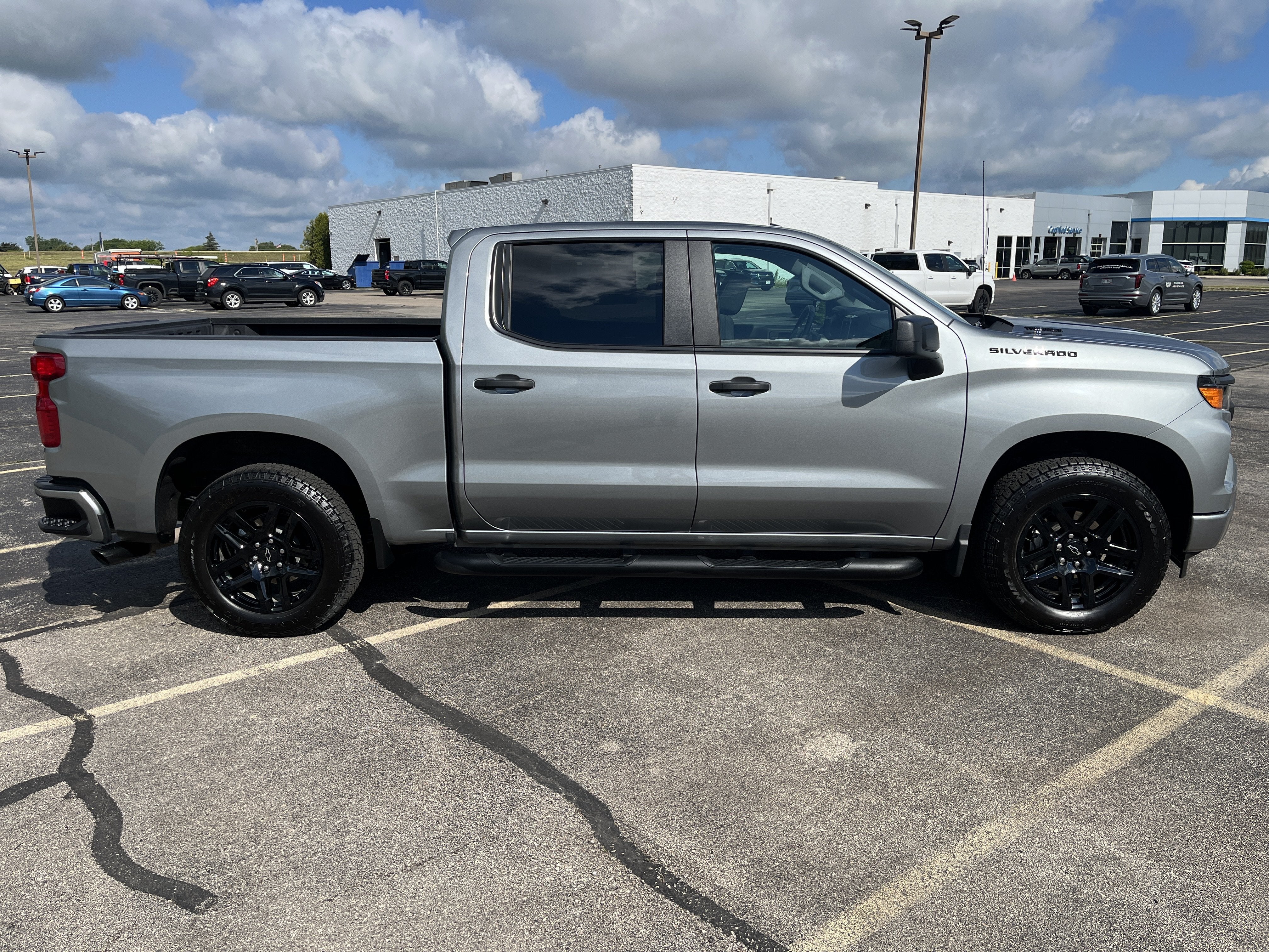 2025 Chevrolet Silverado 1500 Custom