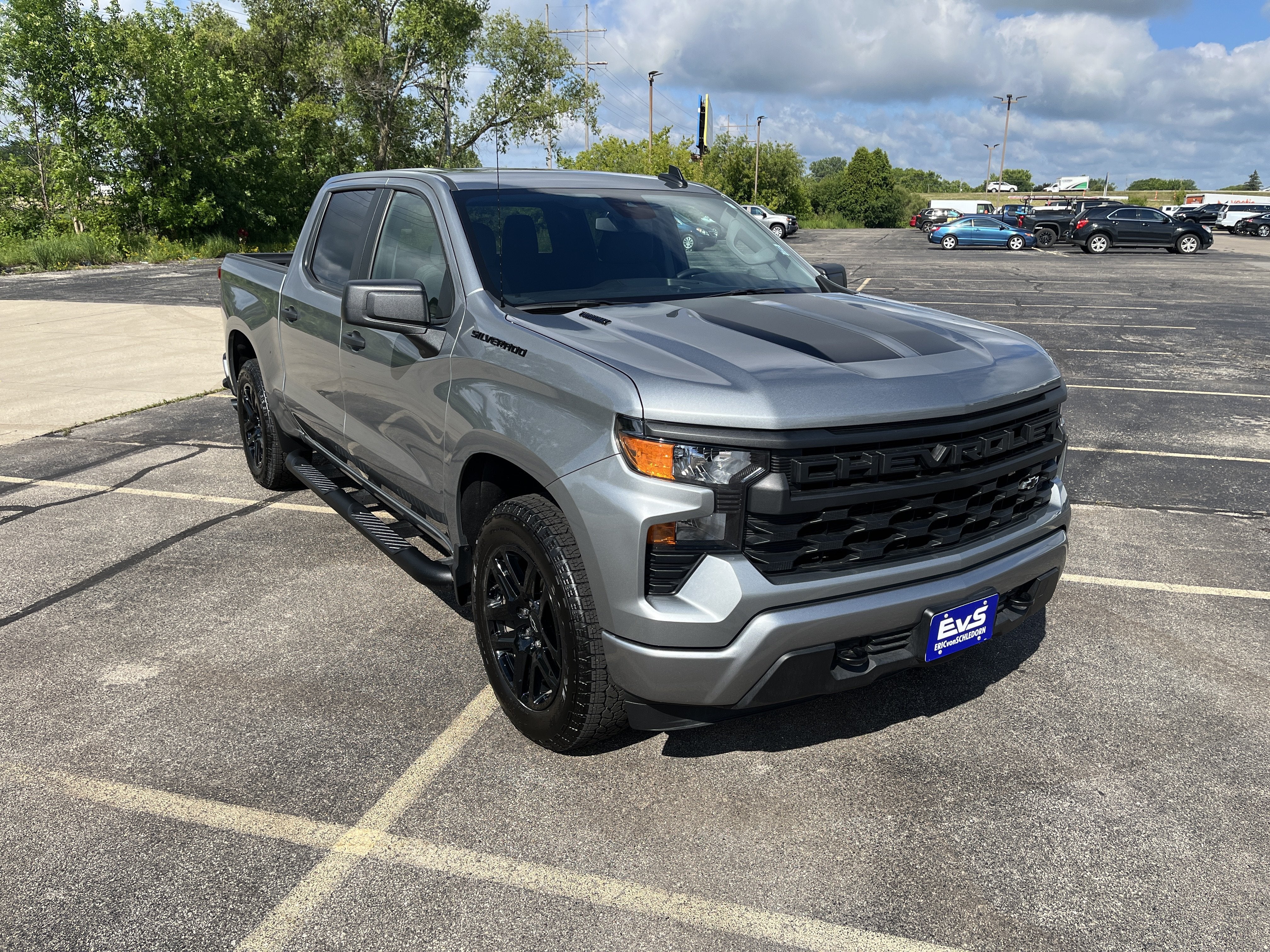 2025 Chevrolet Silverado 1500 Custom