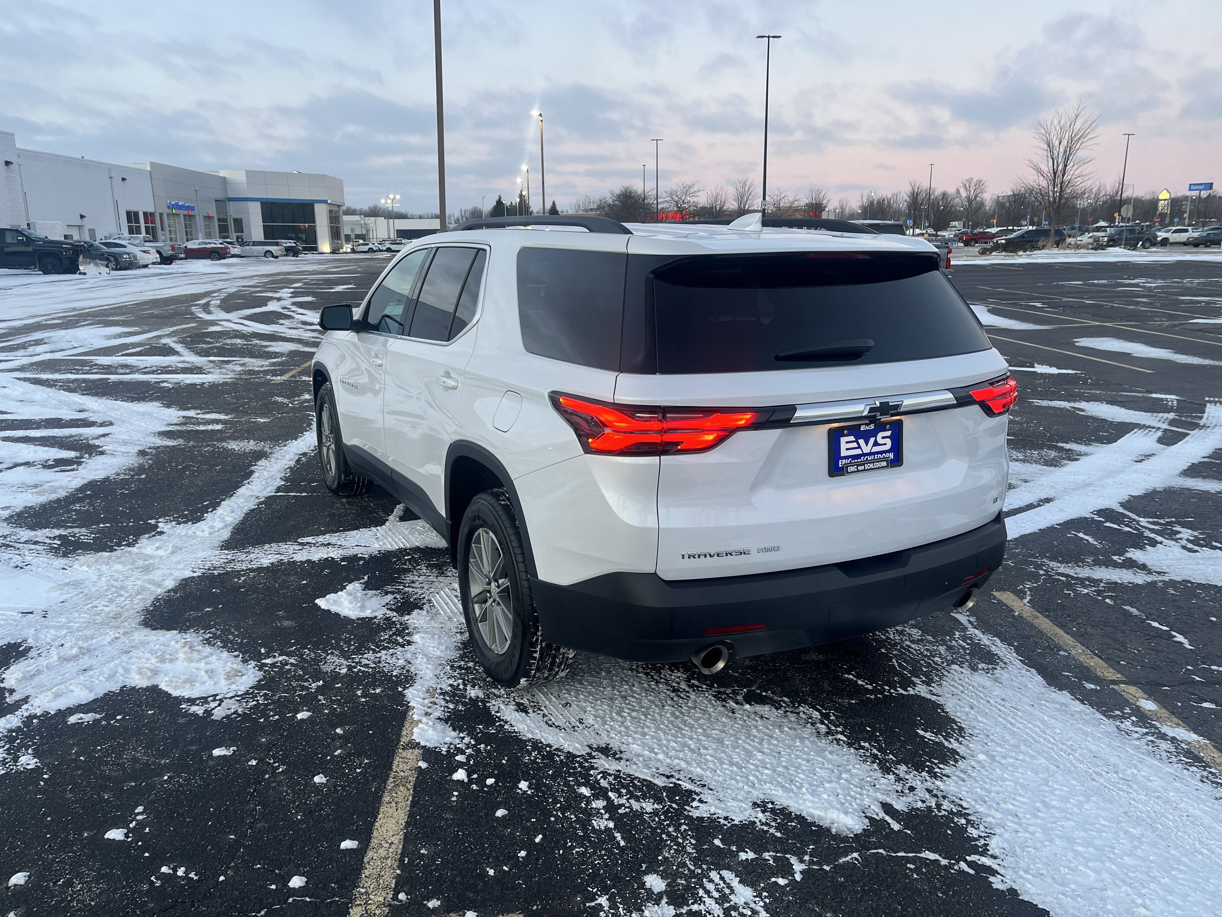 2023 Chevrolet Traverse LT Cloth