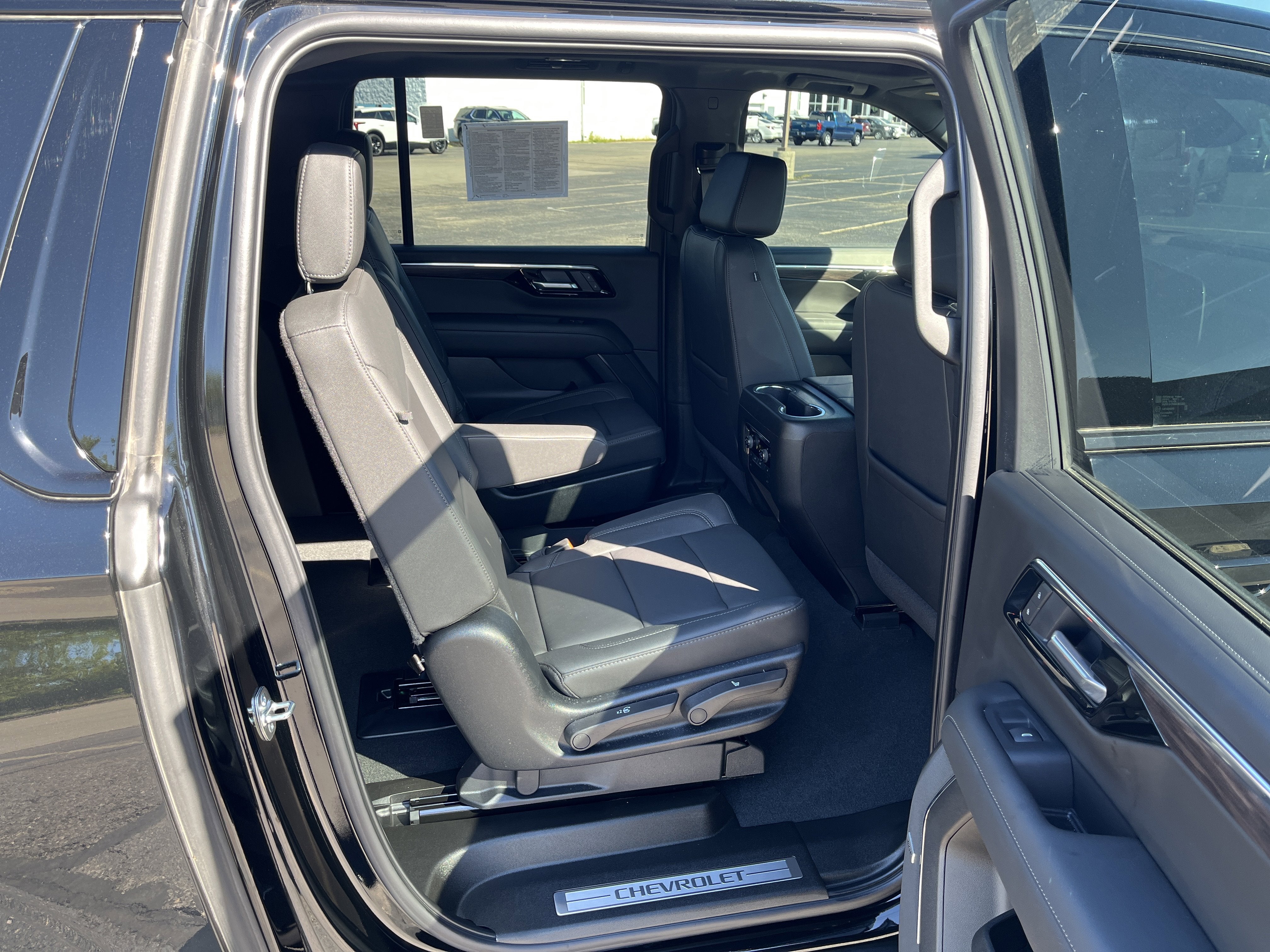 2025 Chevrolet Suburban Z71
