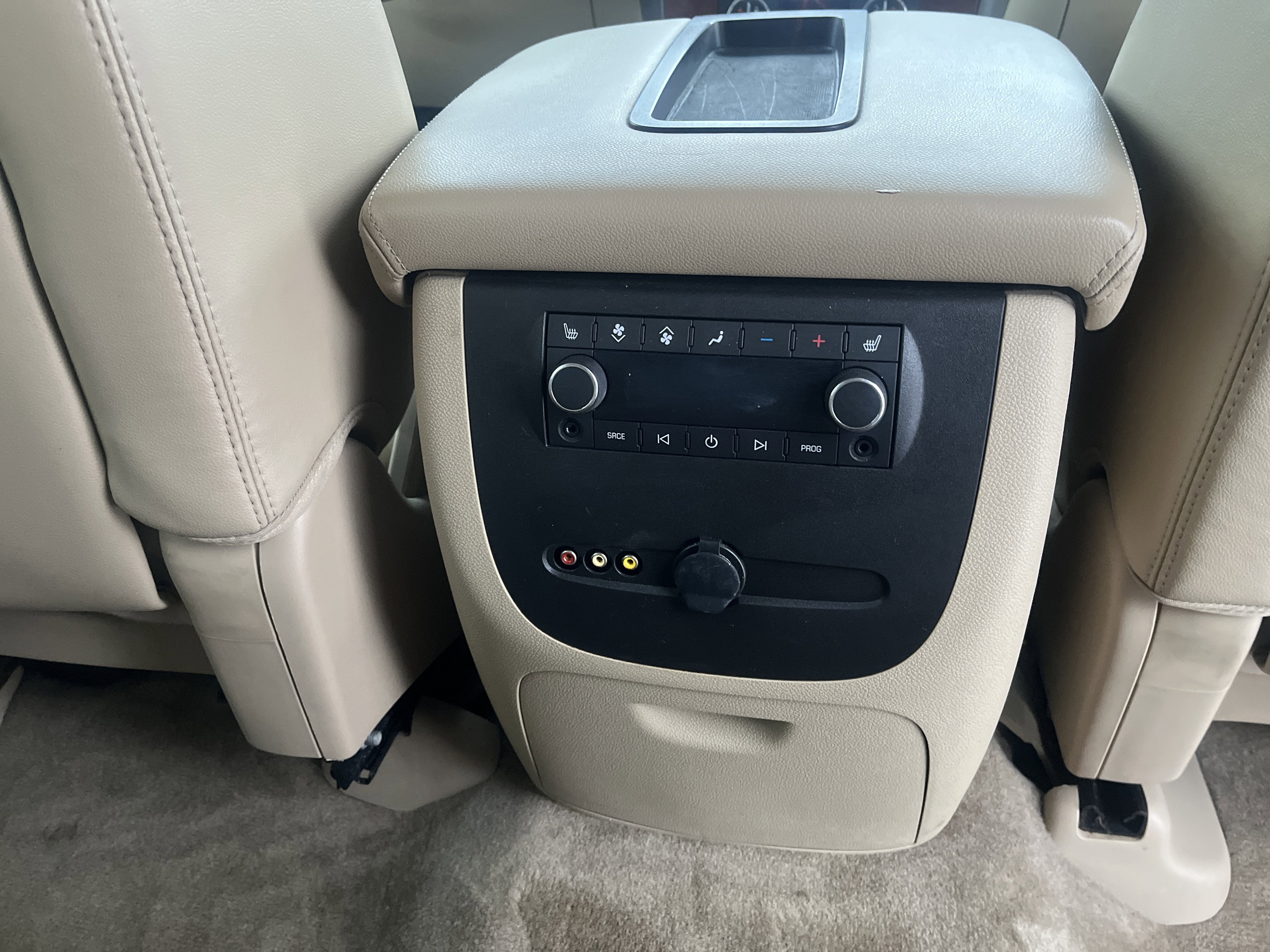 2013 Chevrolet Suburban LT