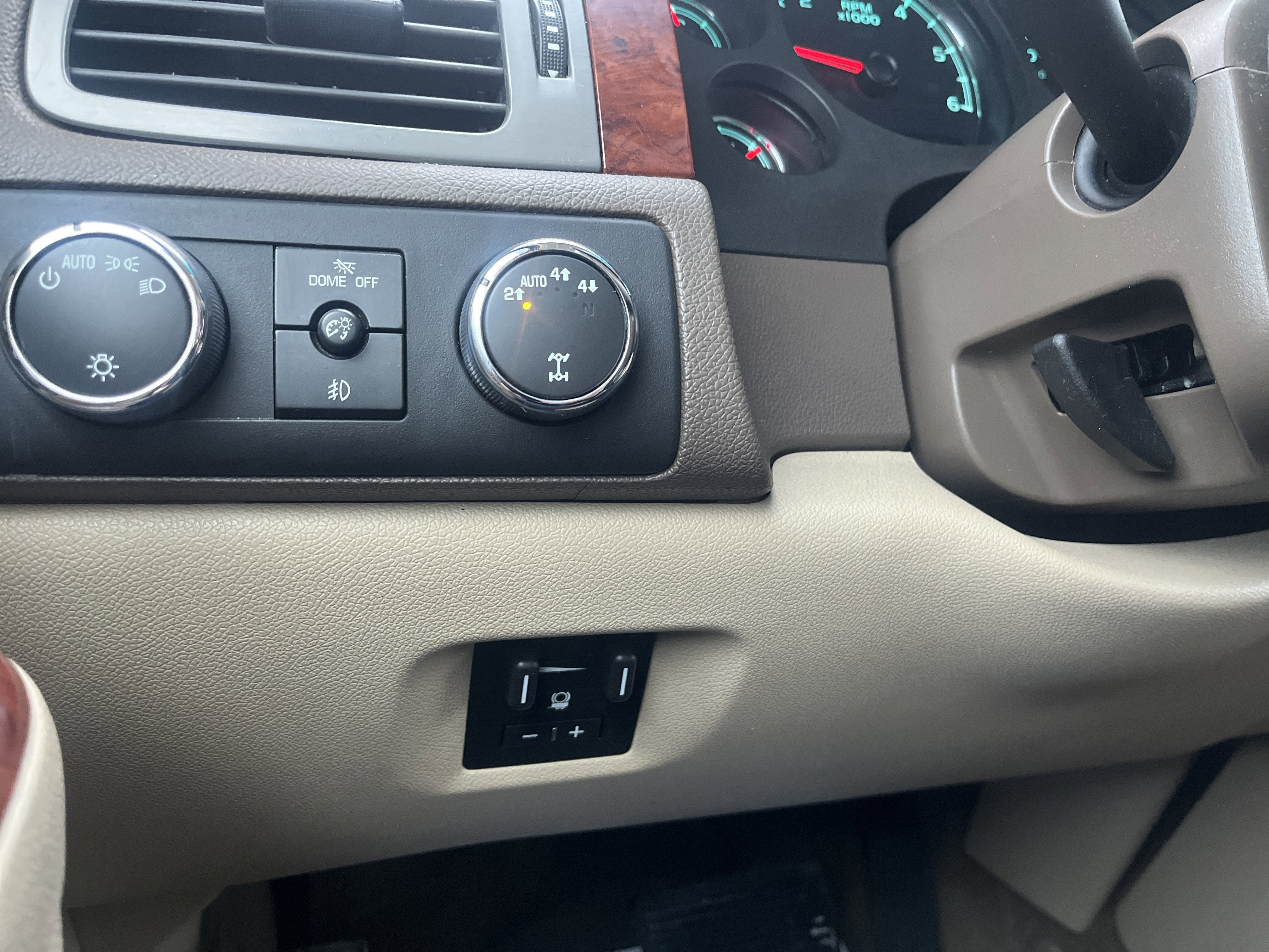 2013 Chevrolet Suburban LT