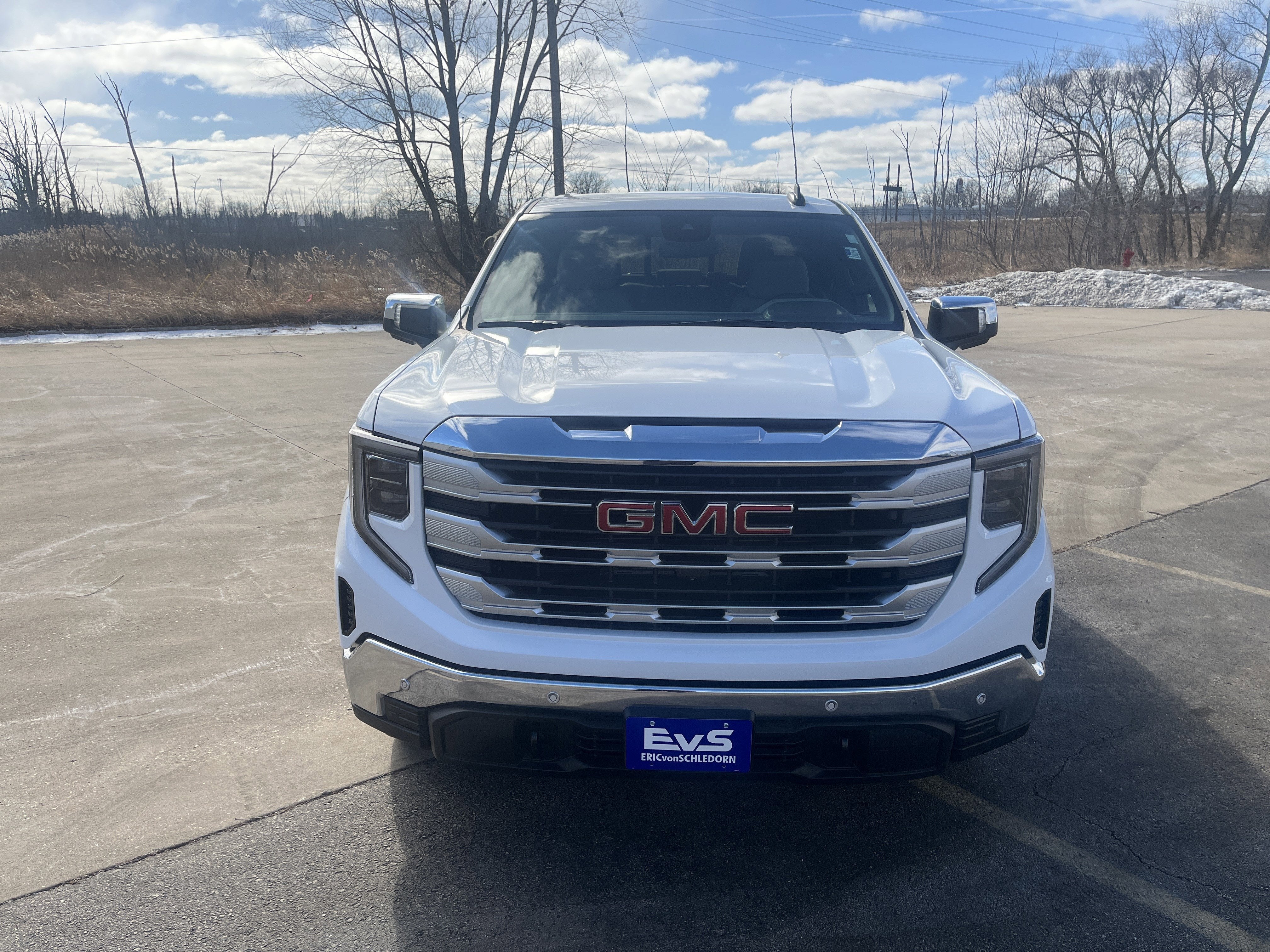 2025 GMC Sierra 1500 SLE