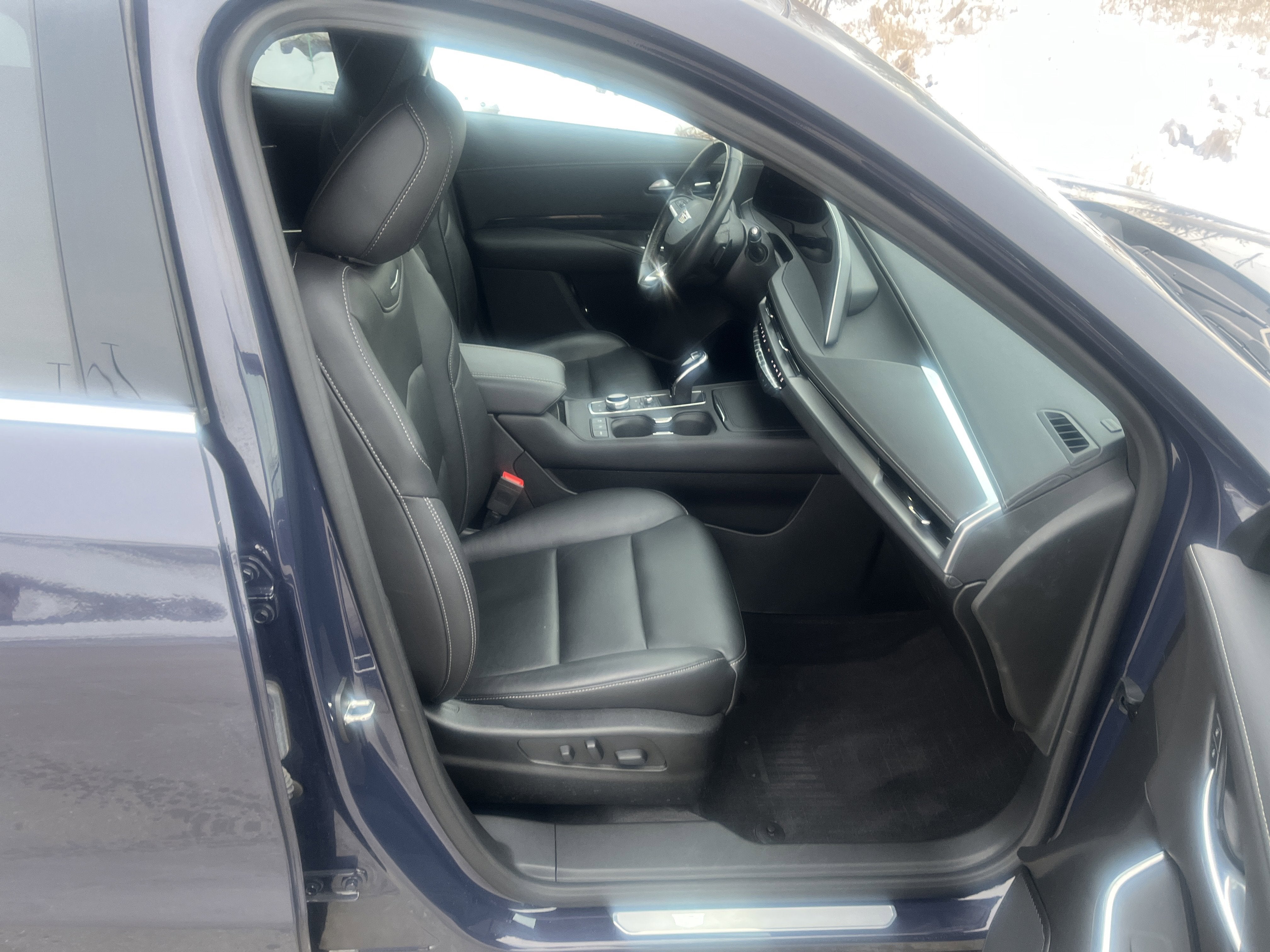 2024 Cadillac XT4 Luxury