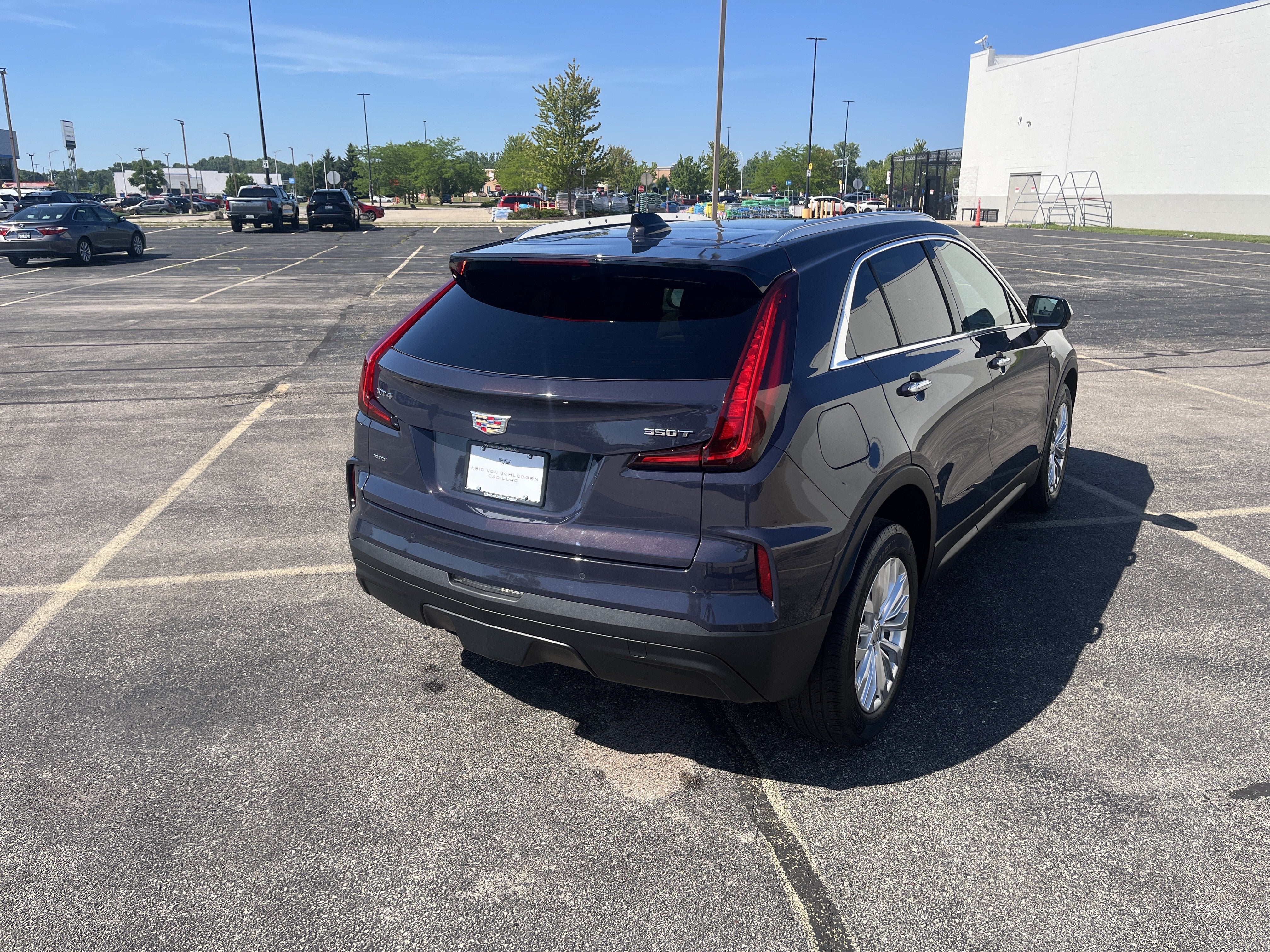 2024 Cadillac XT4 Luxury