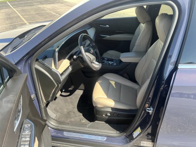 2024 Cadillac XT4 Luxury