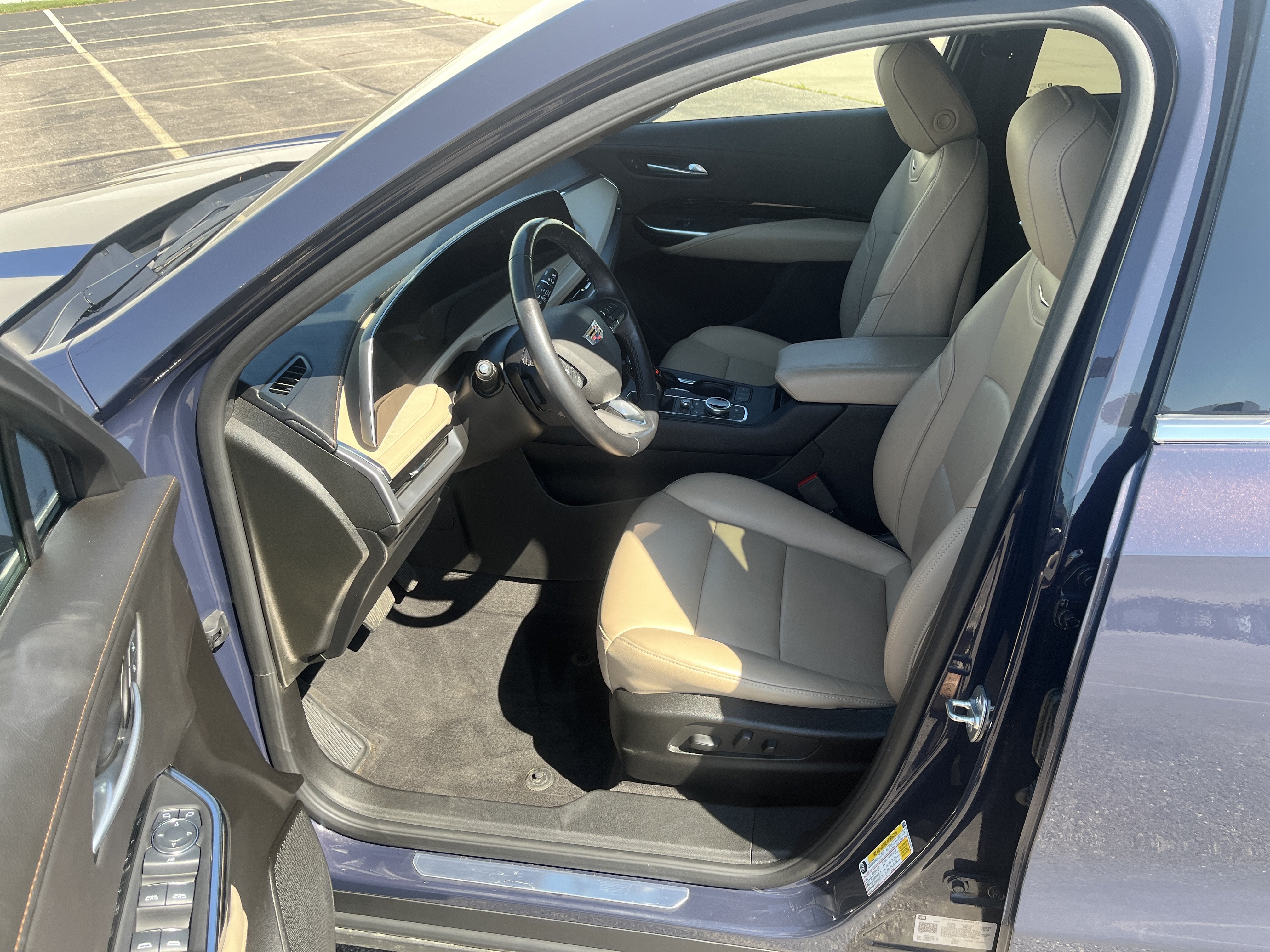 2024 Cadillac XT4 Luxury