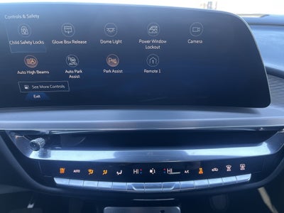 2024 Cadillac LYRIQ Luxury 1