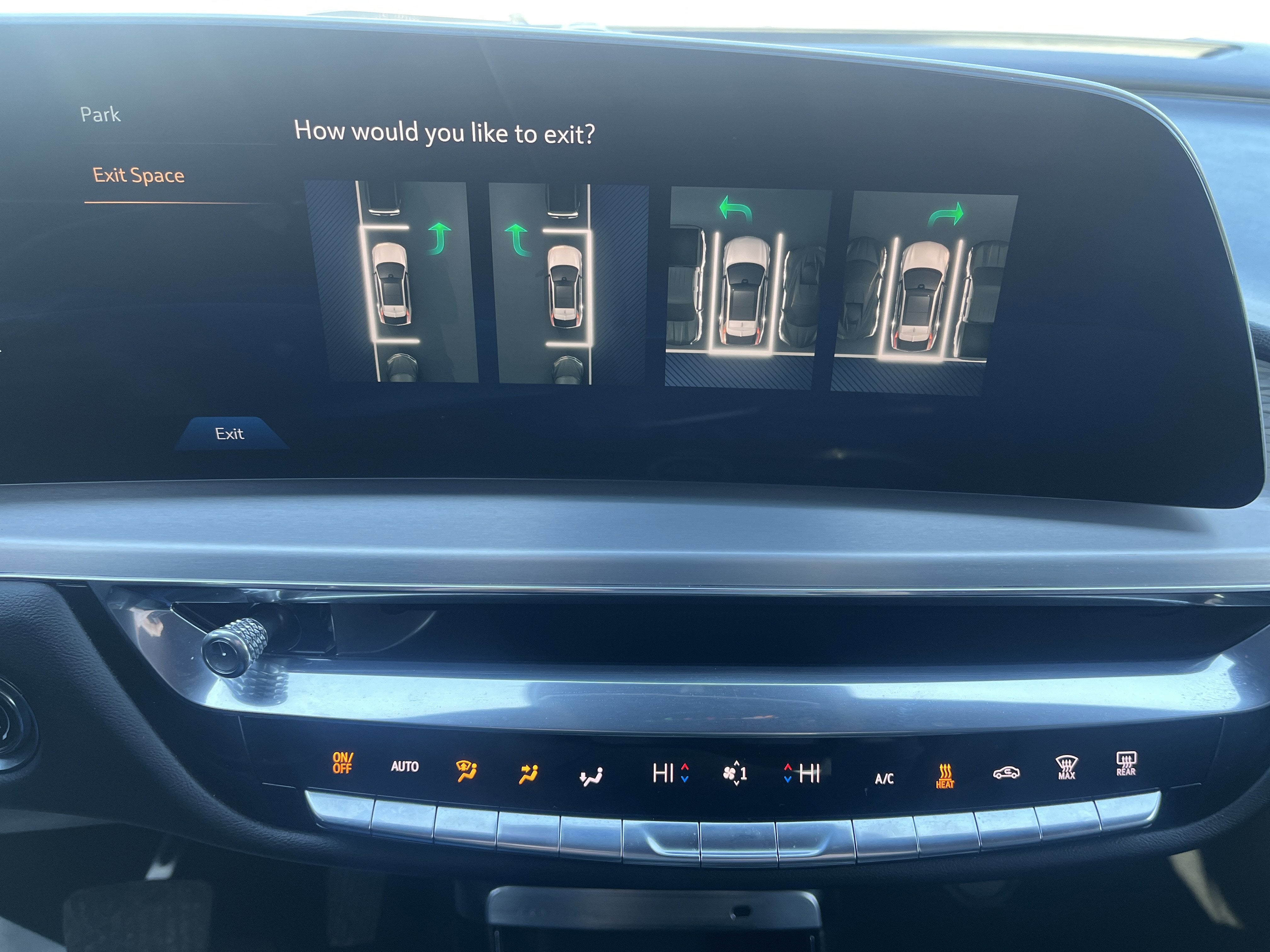 2024 Cadillac LYRIQ Luxury 1