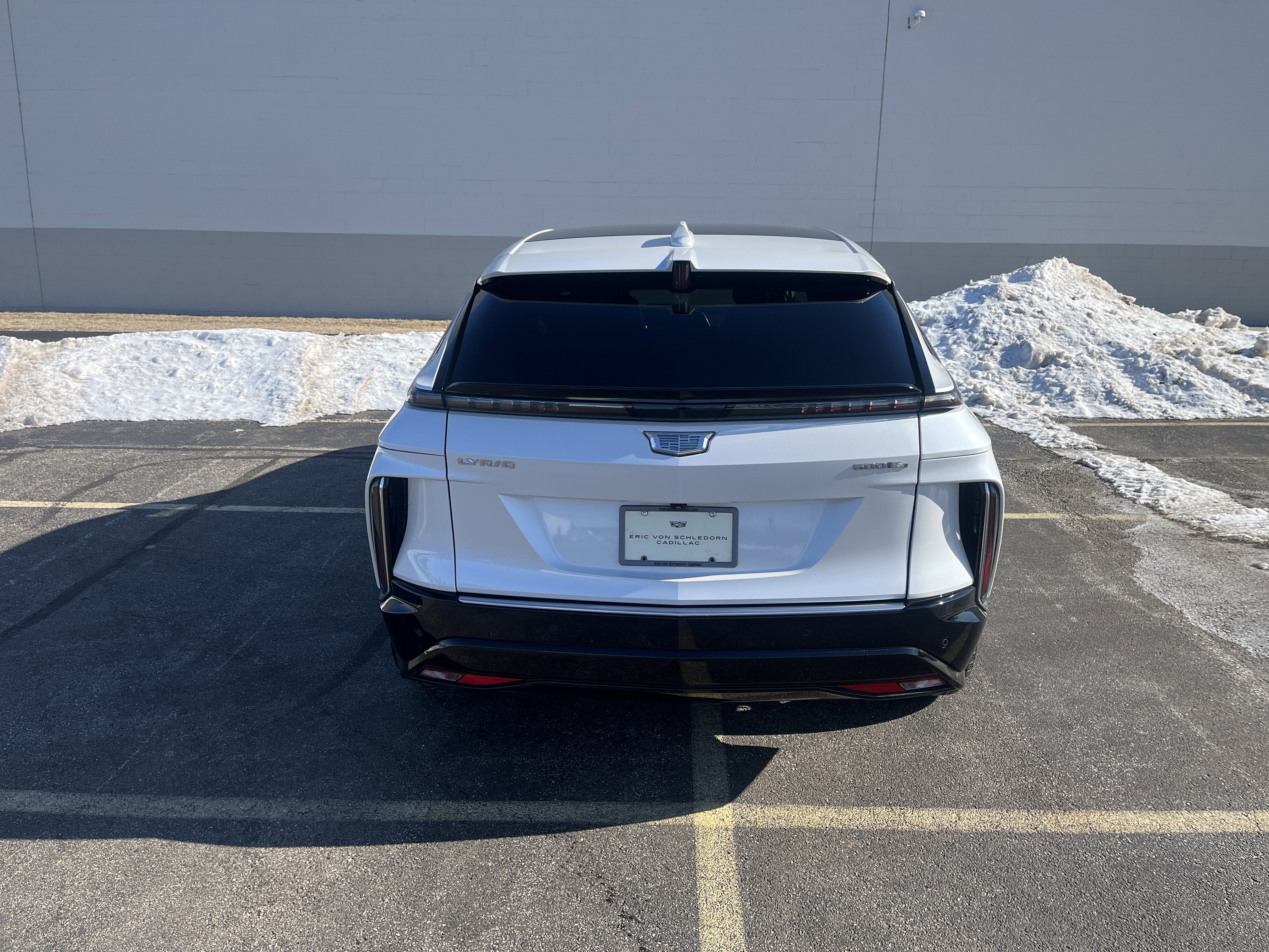 2024 Cadillac LYRIQ Luxury 1