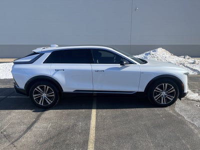 2024 Cadillac LYRIQ Luxury 1