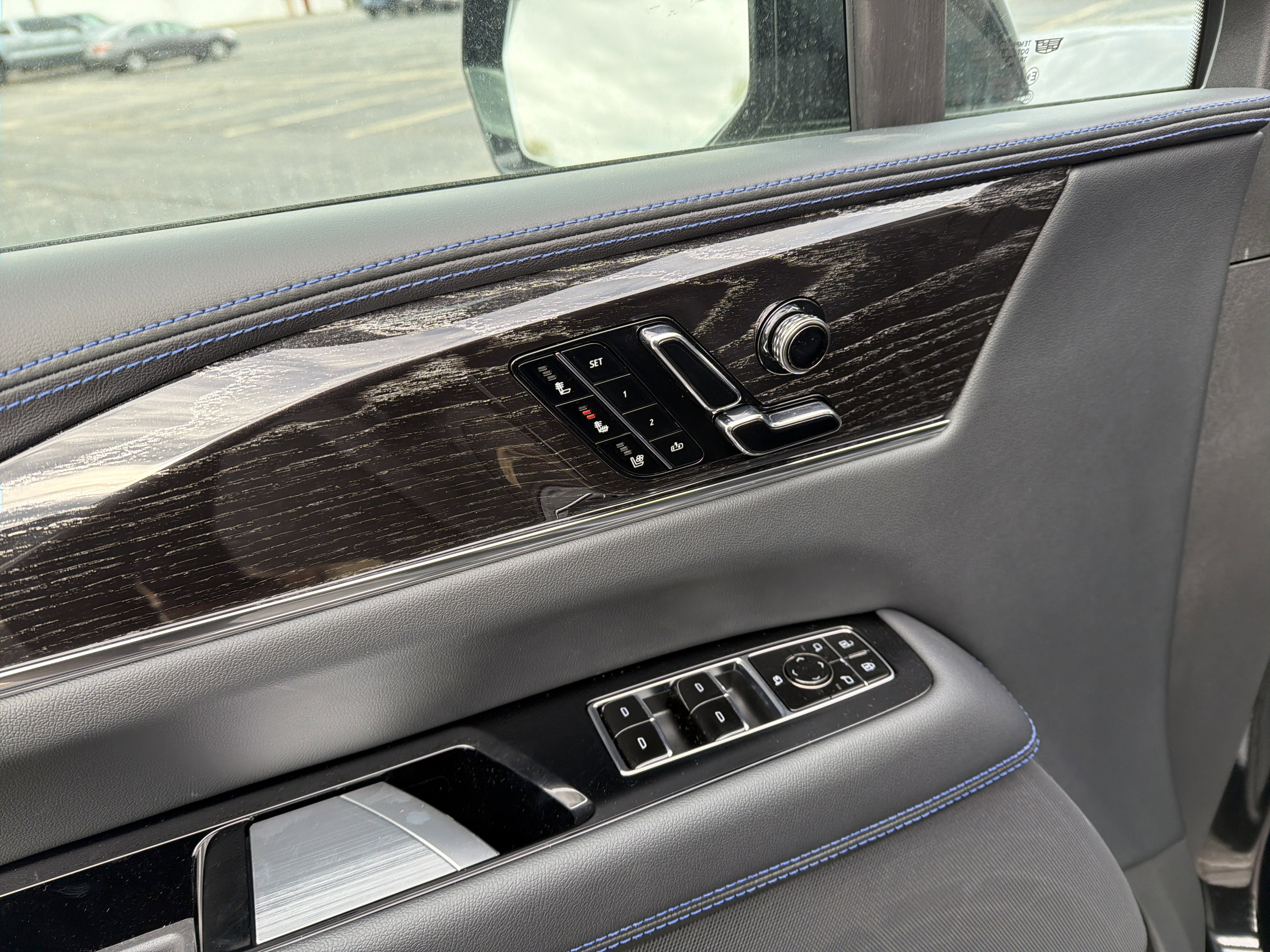 2026 Cadillac ESCALADE IQL Sport