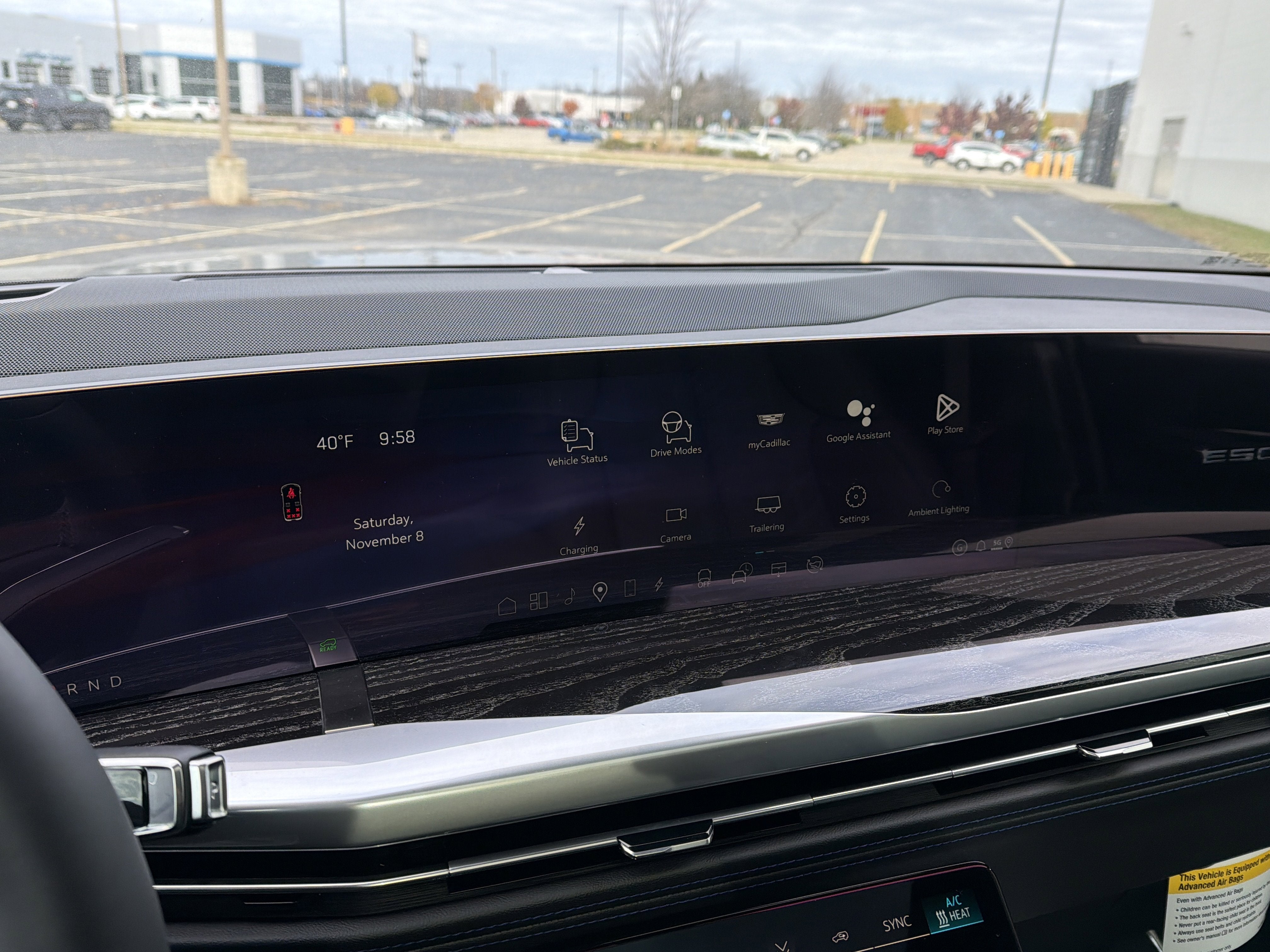 2026 Cadillac ESCALADE IQL Sport