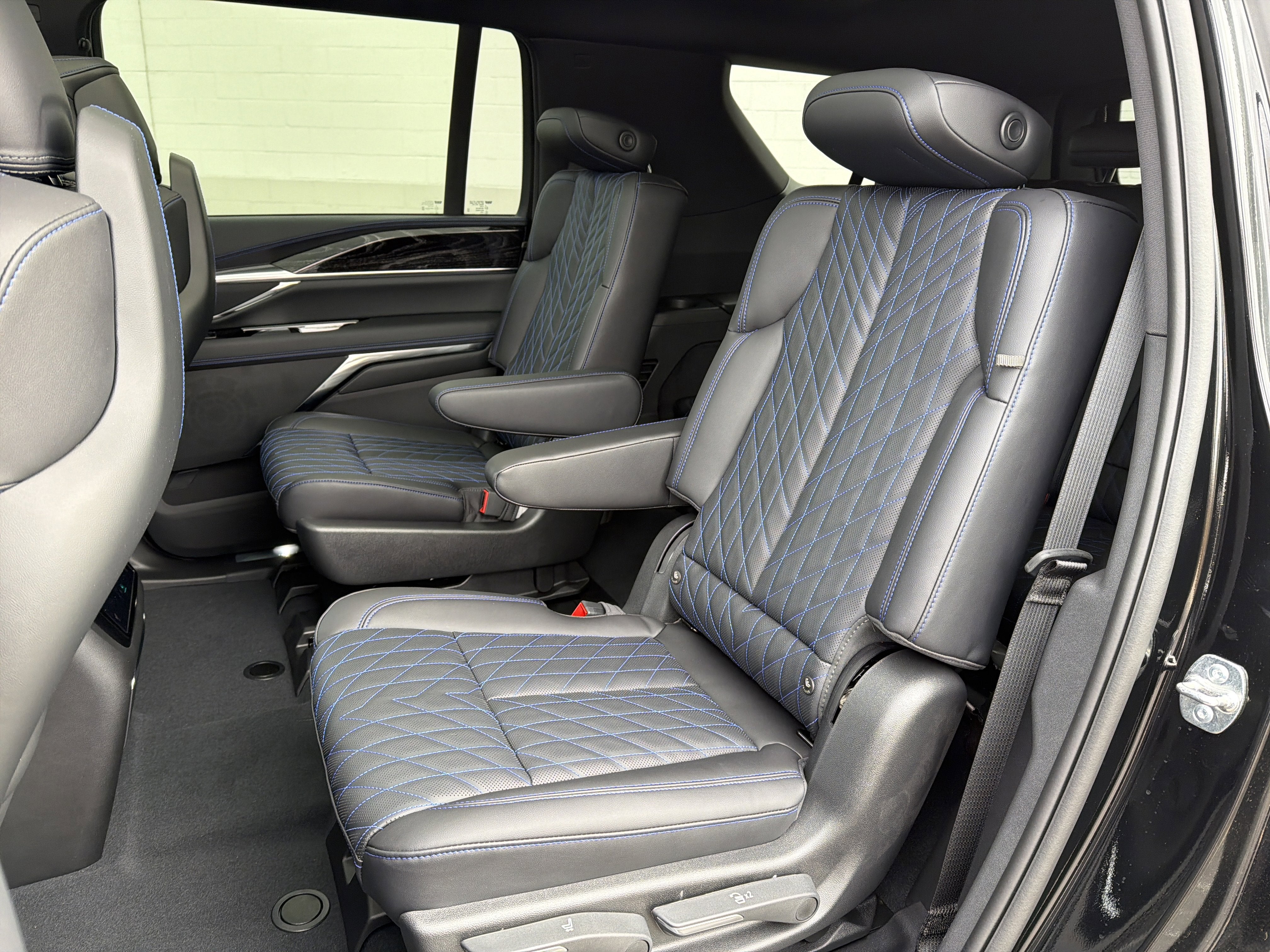 2026 Cadillac ESCALADE IQL Sport