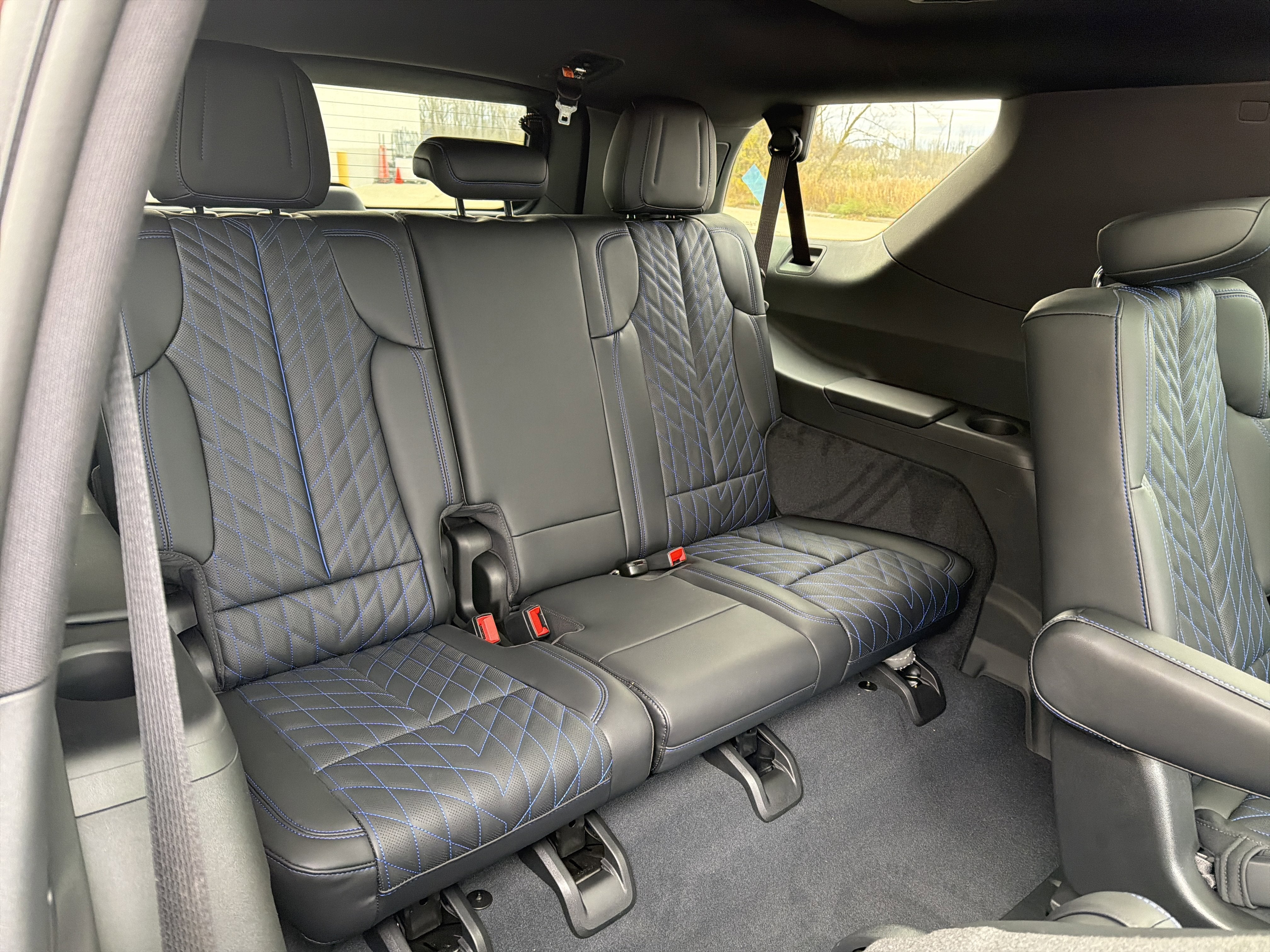 2026 Cadillac ESCALADE IQL Sport