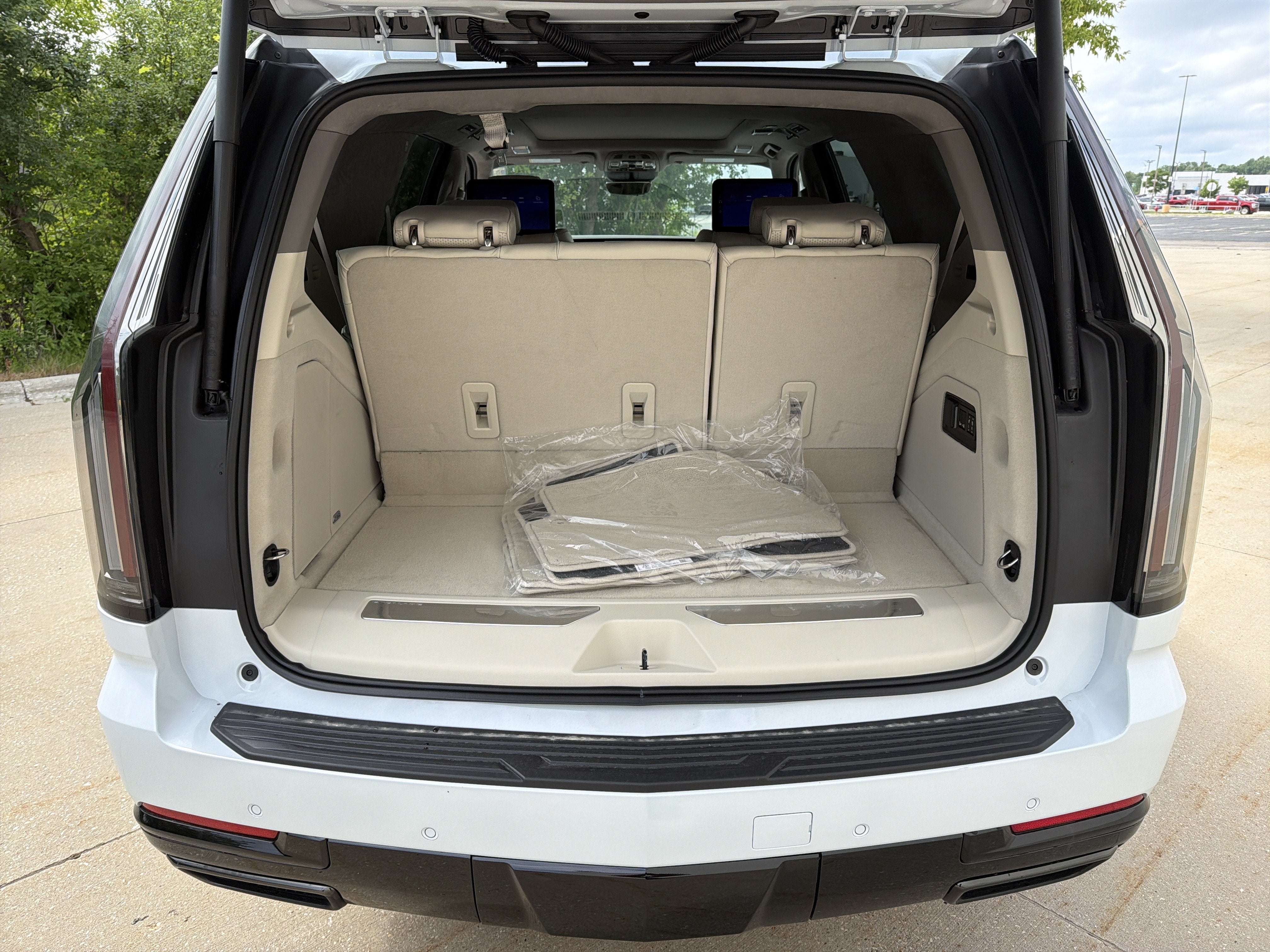 2026 Cadillac Escalade Platinum Sport