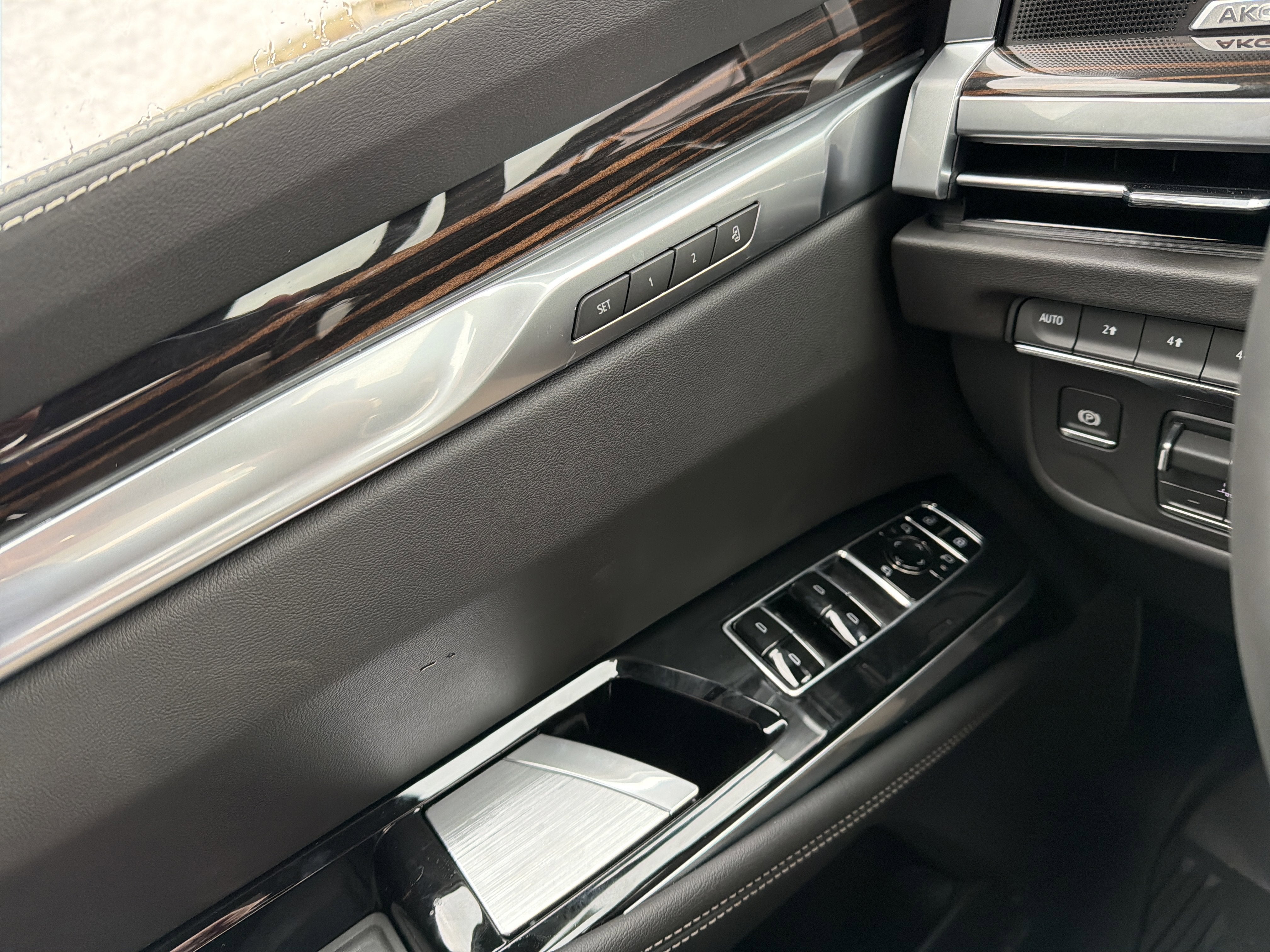 2026 Cadillac Escalade ESV Luxury