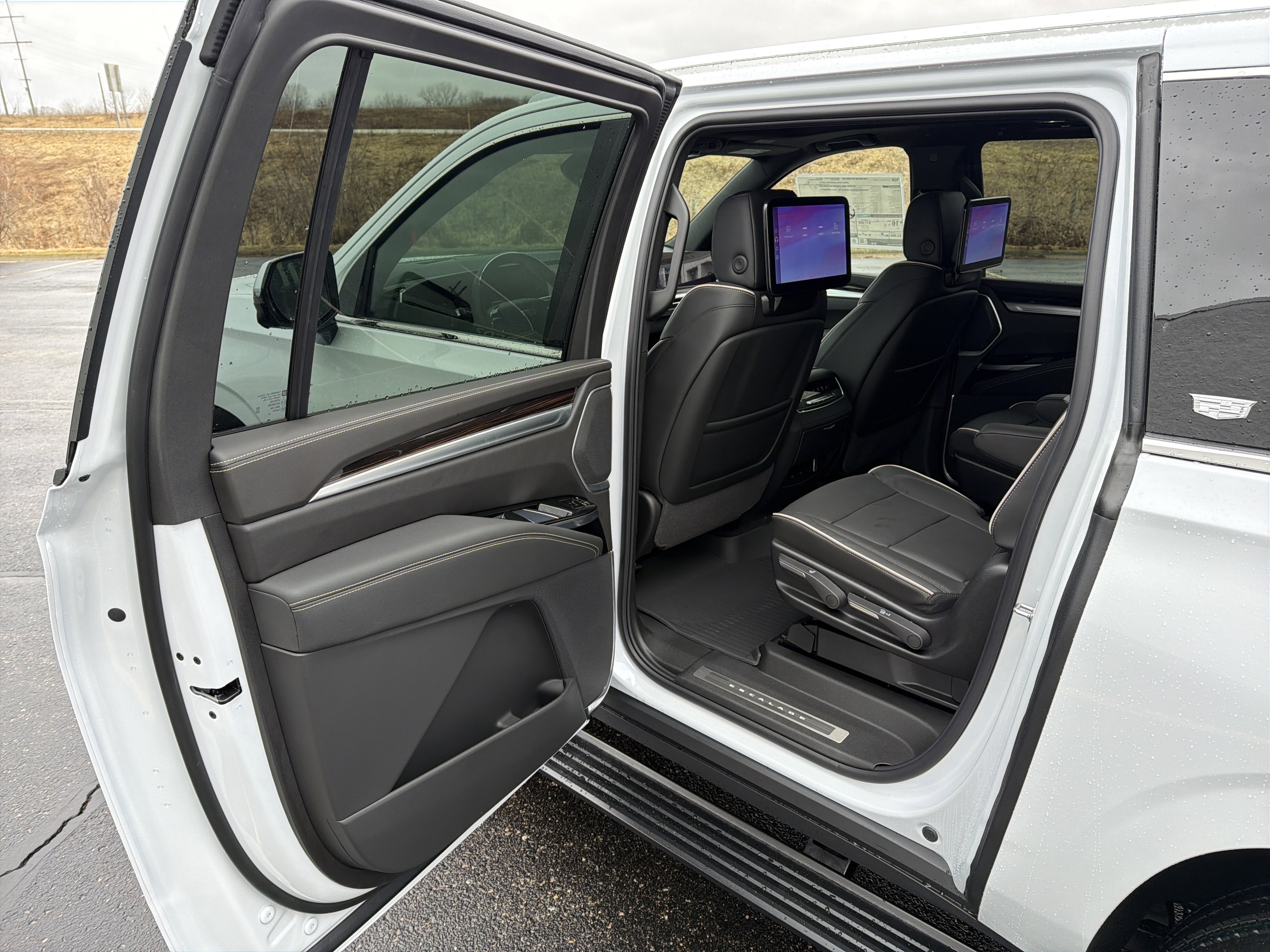 2026 Cadillac Escalade ESV Luxury