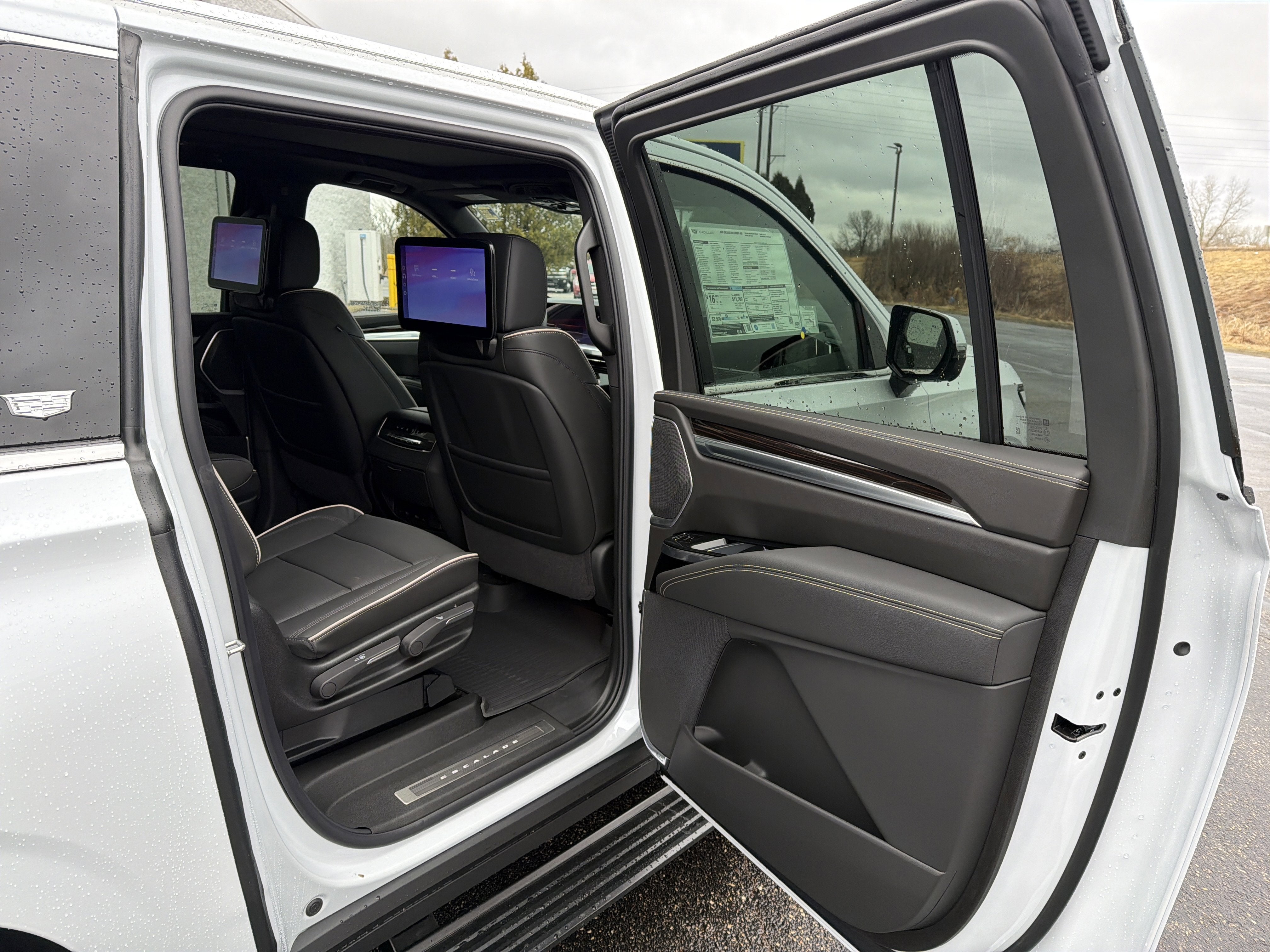 2026 Cadillac Escalade ESV Luxury