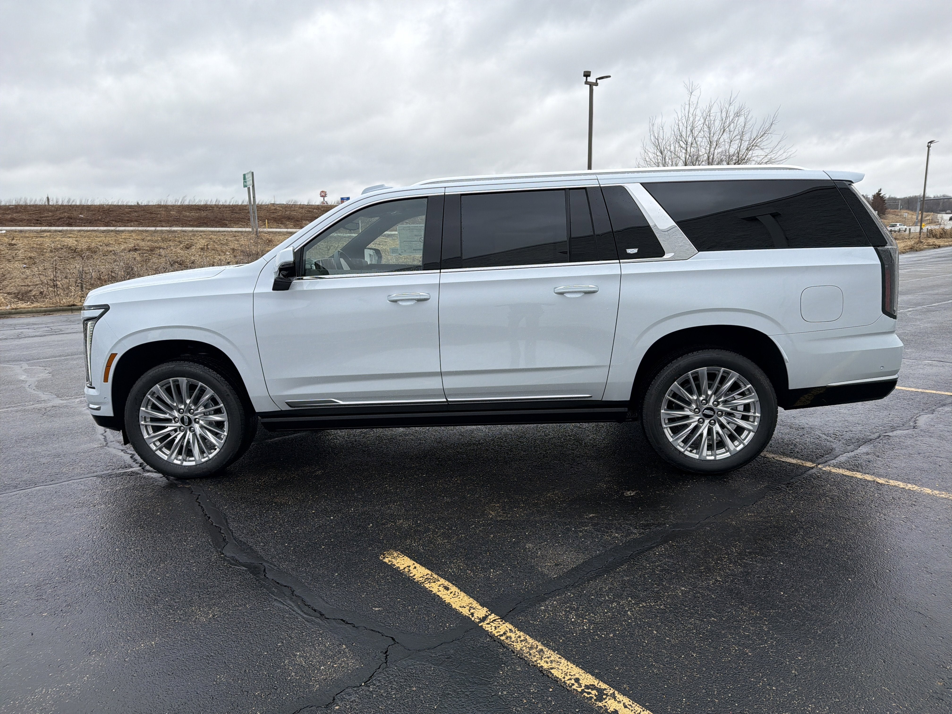 2026 Cadillac Escalade ESV Luxury