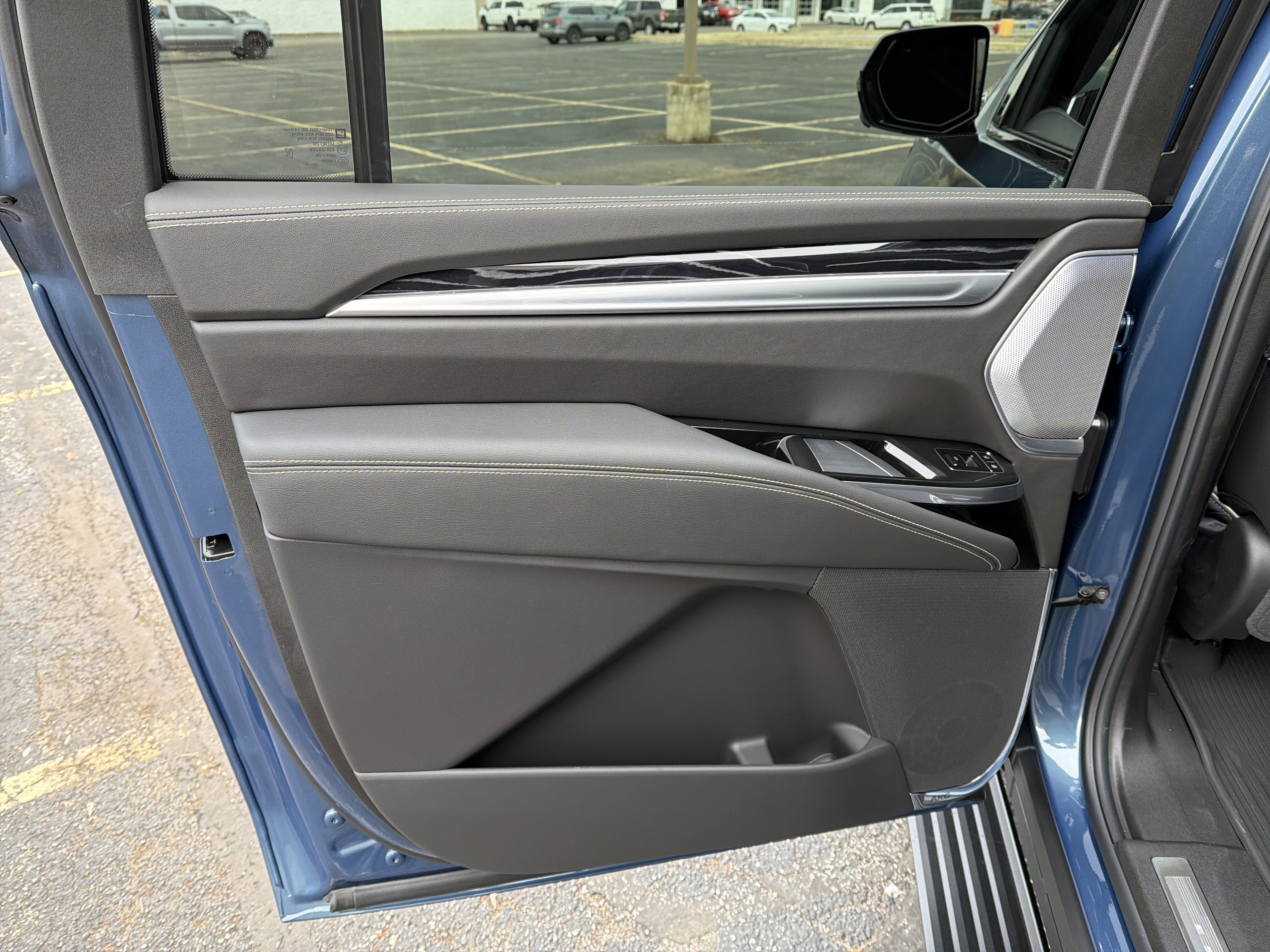 2026 Cadillac Escalade ESV Sport