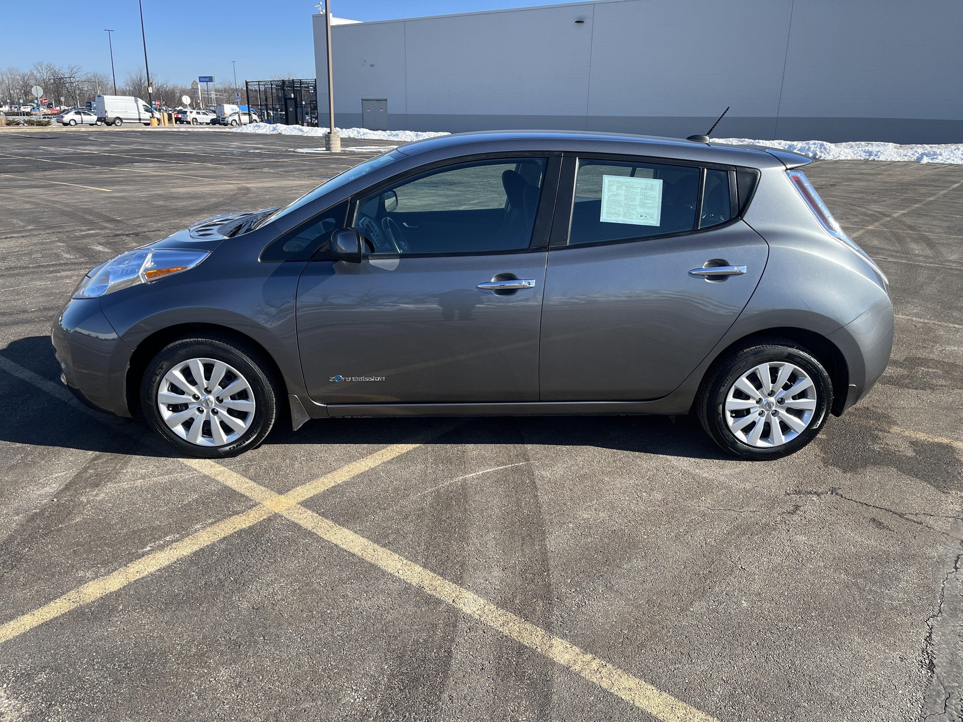 2015 Nissan LEAF S