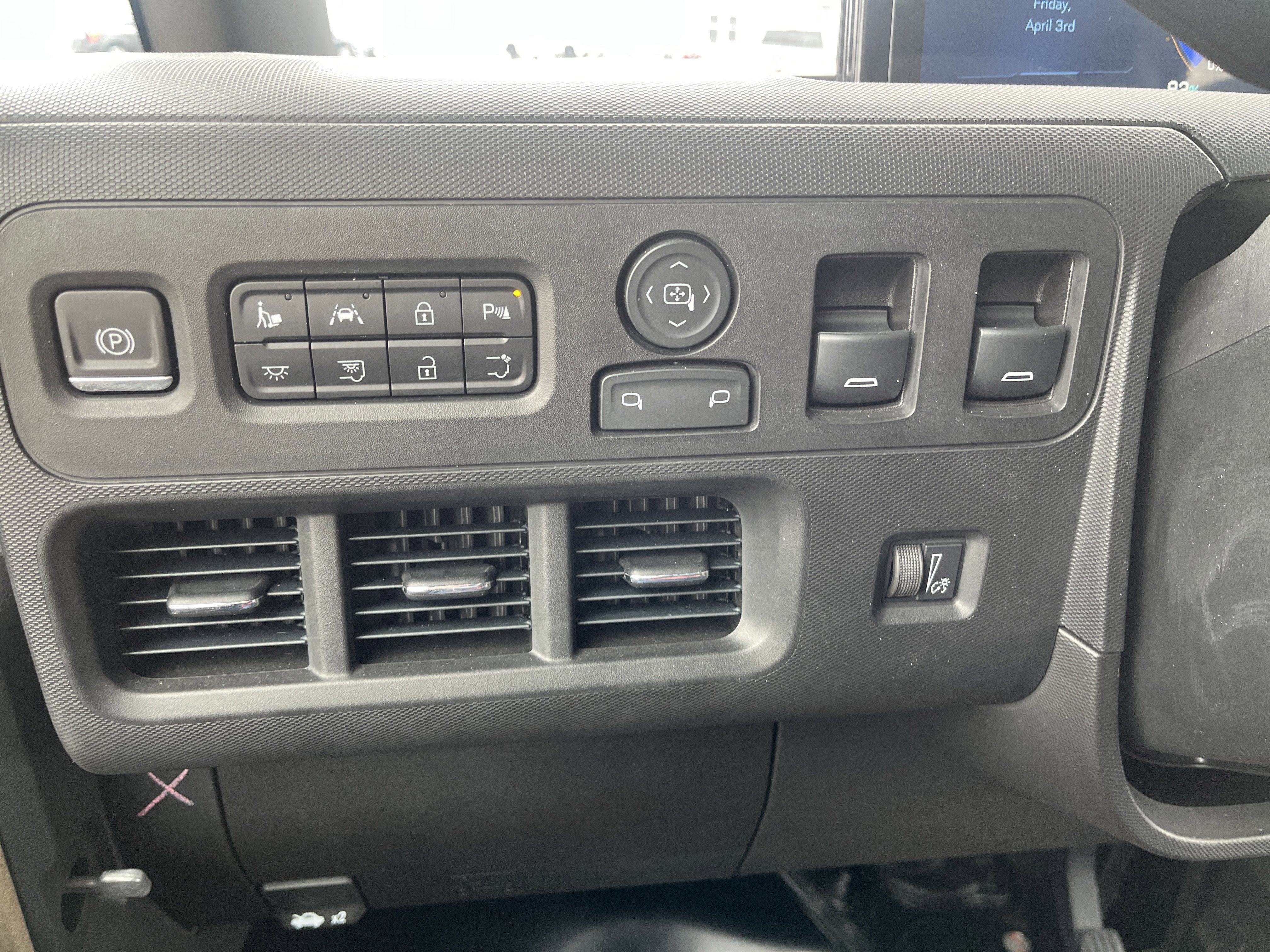 2024 BrightDrop Zevo 600 EJY