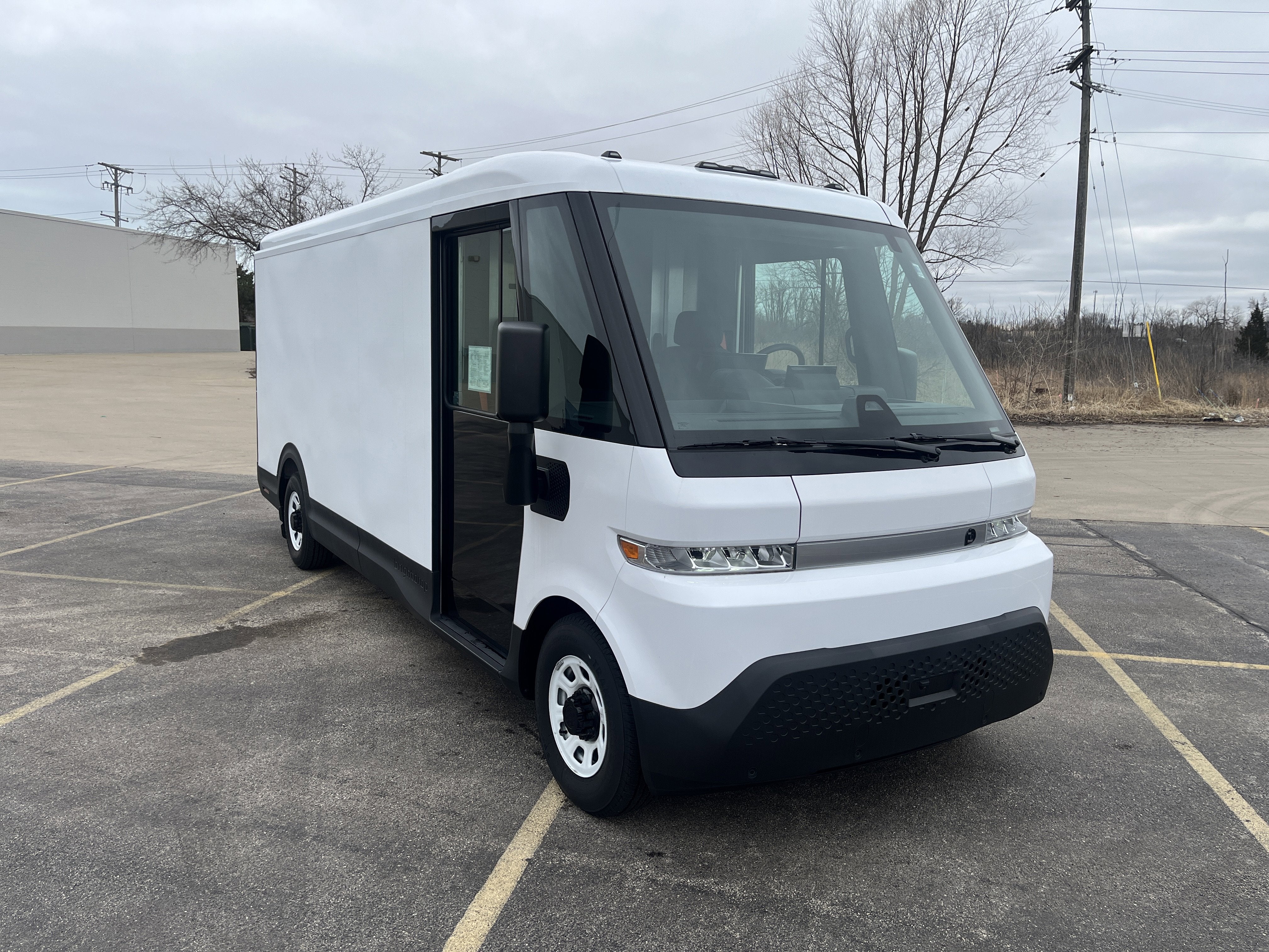 2024 BrightDrop Zevo 600 EJY