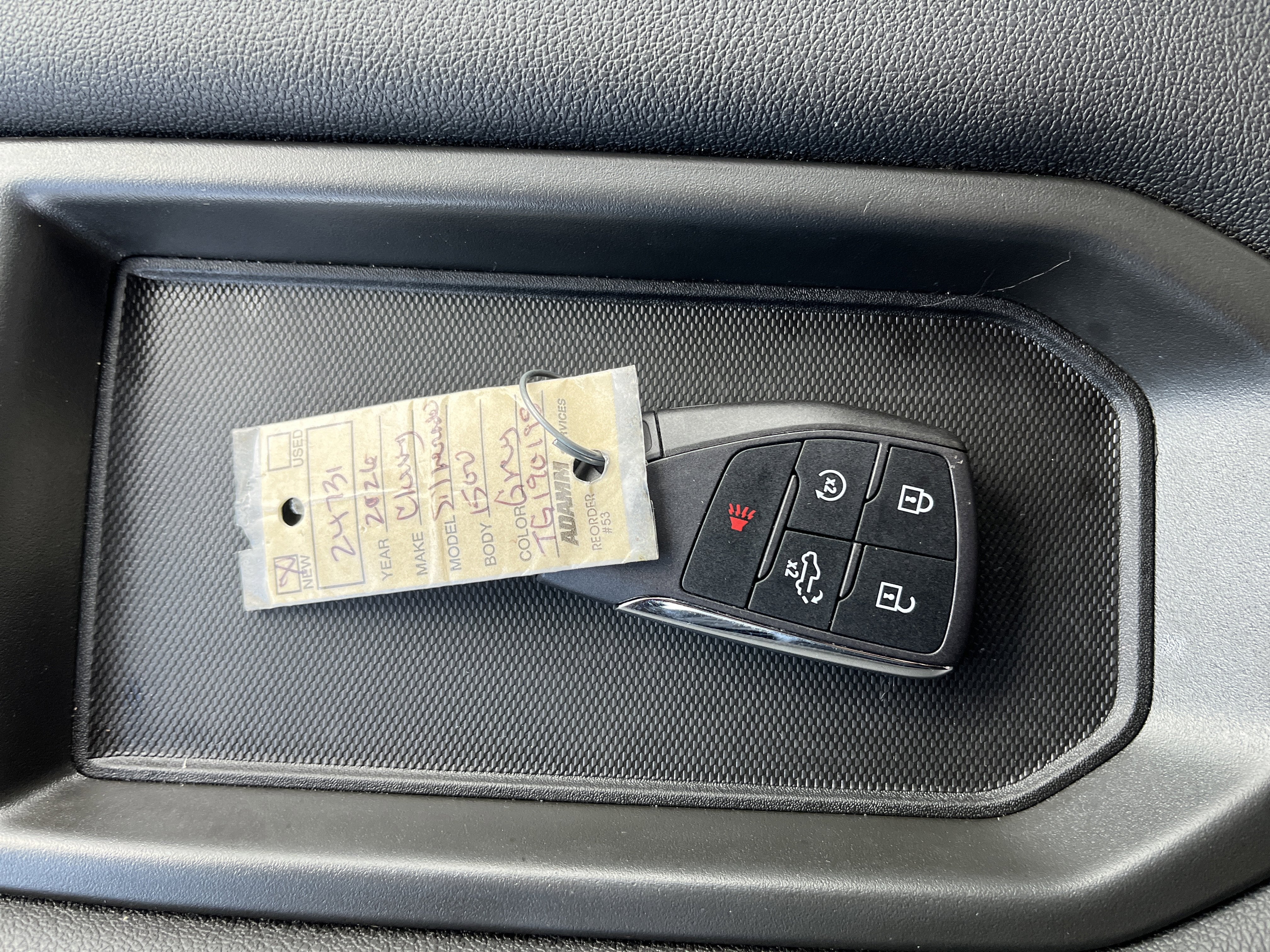 2026 Chevrolet Silverado 1500 LT (2FL)