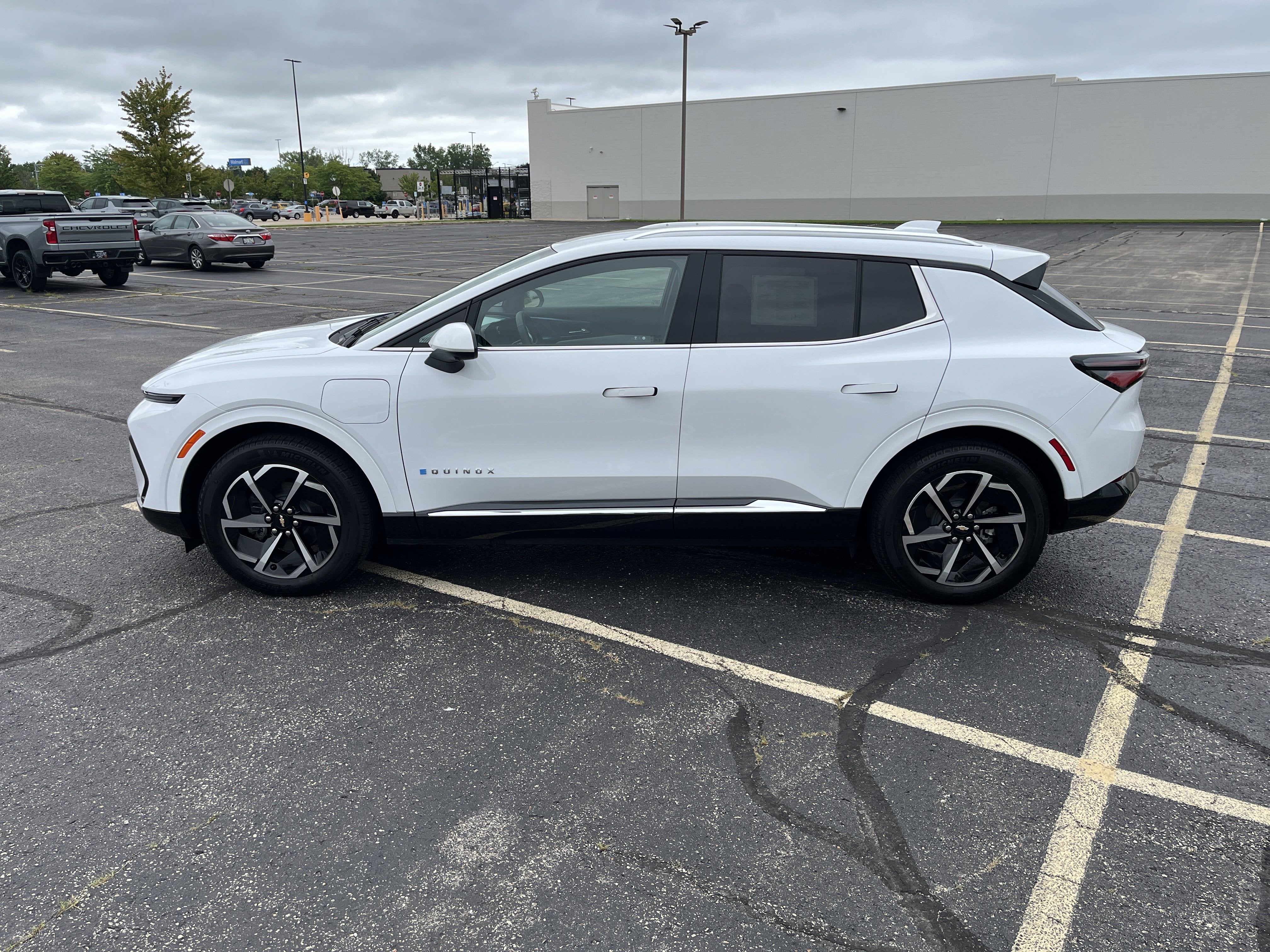 2025 Chevrolet Equinox EV LT