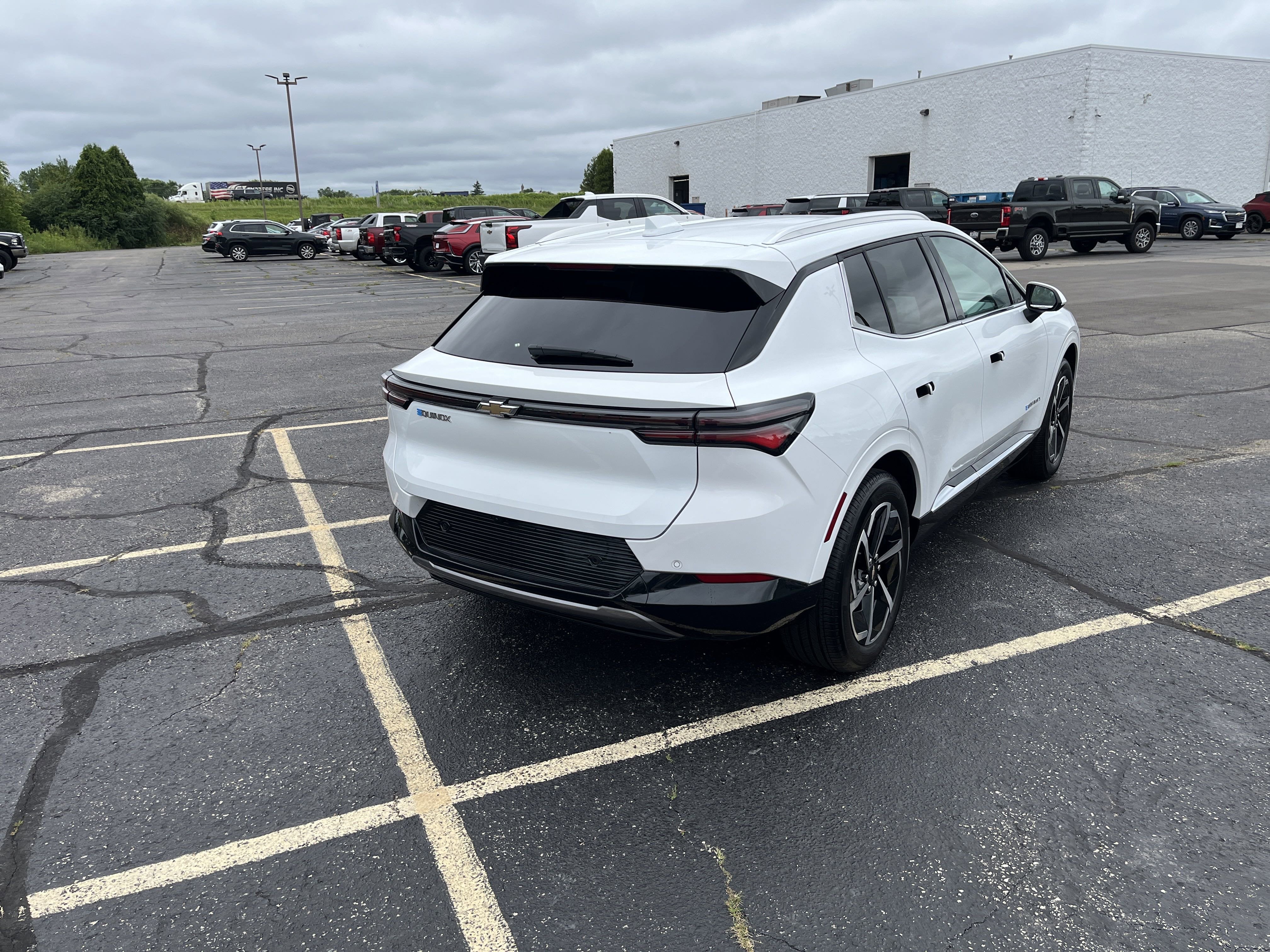2025 Chevrolet Equinox EV LT