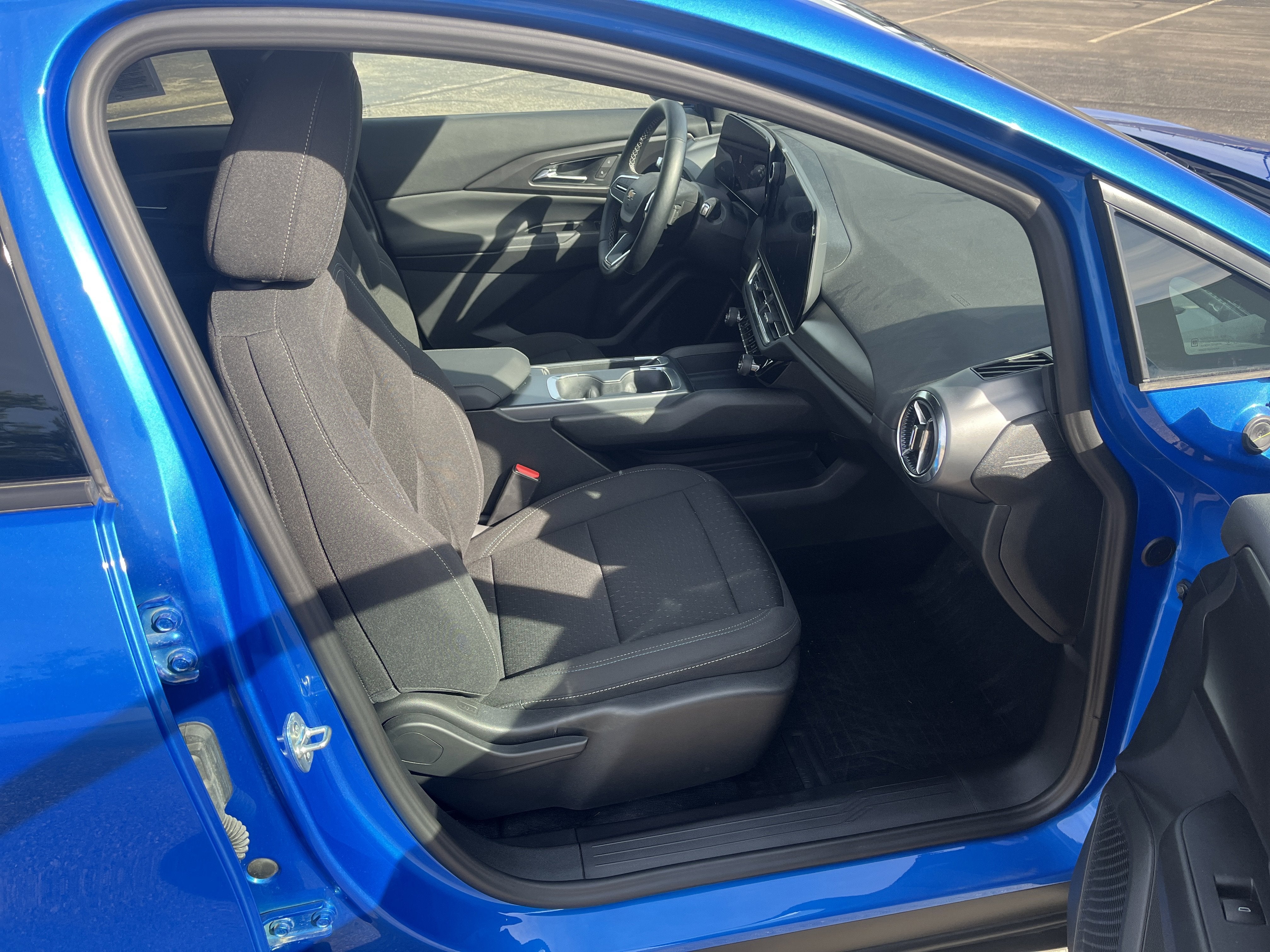2025 Chevrolet Equinox EV LT