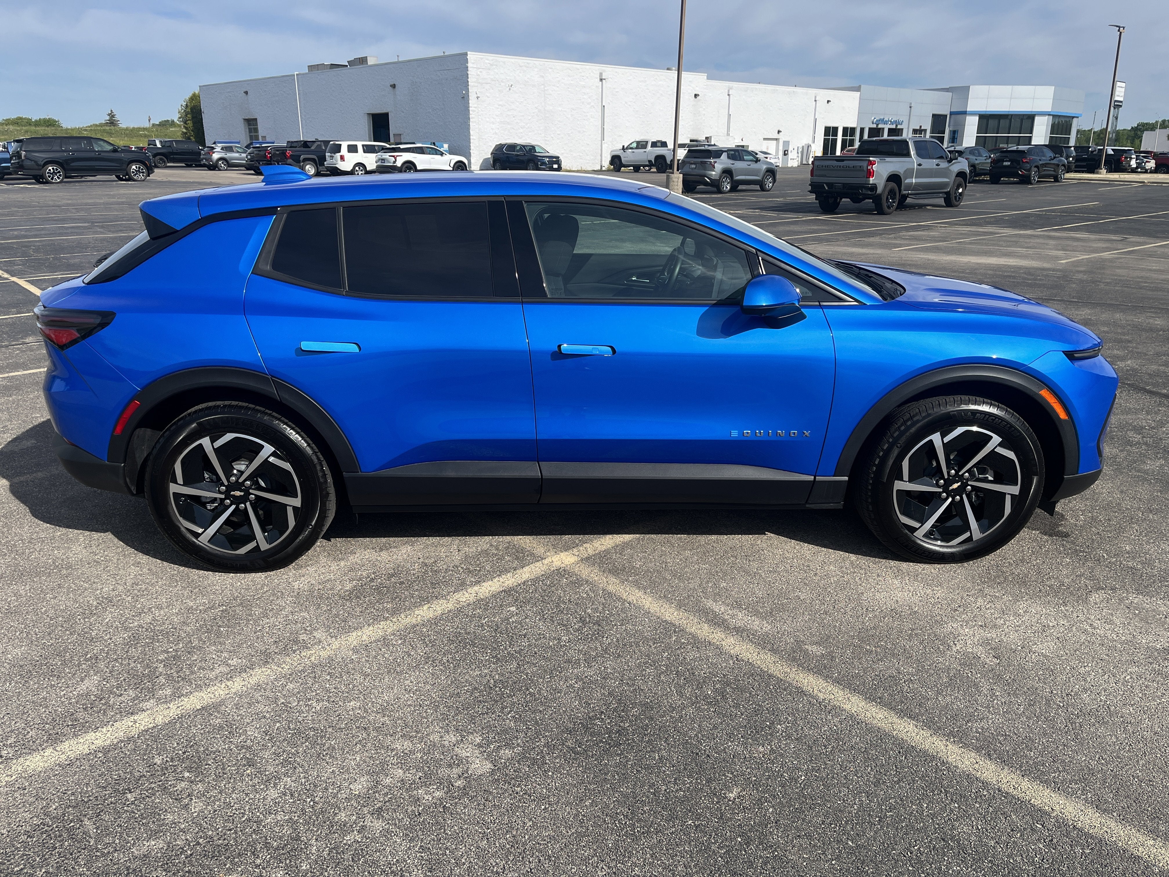 2025 Chevrolet Equinox EV LT