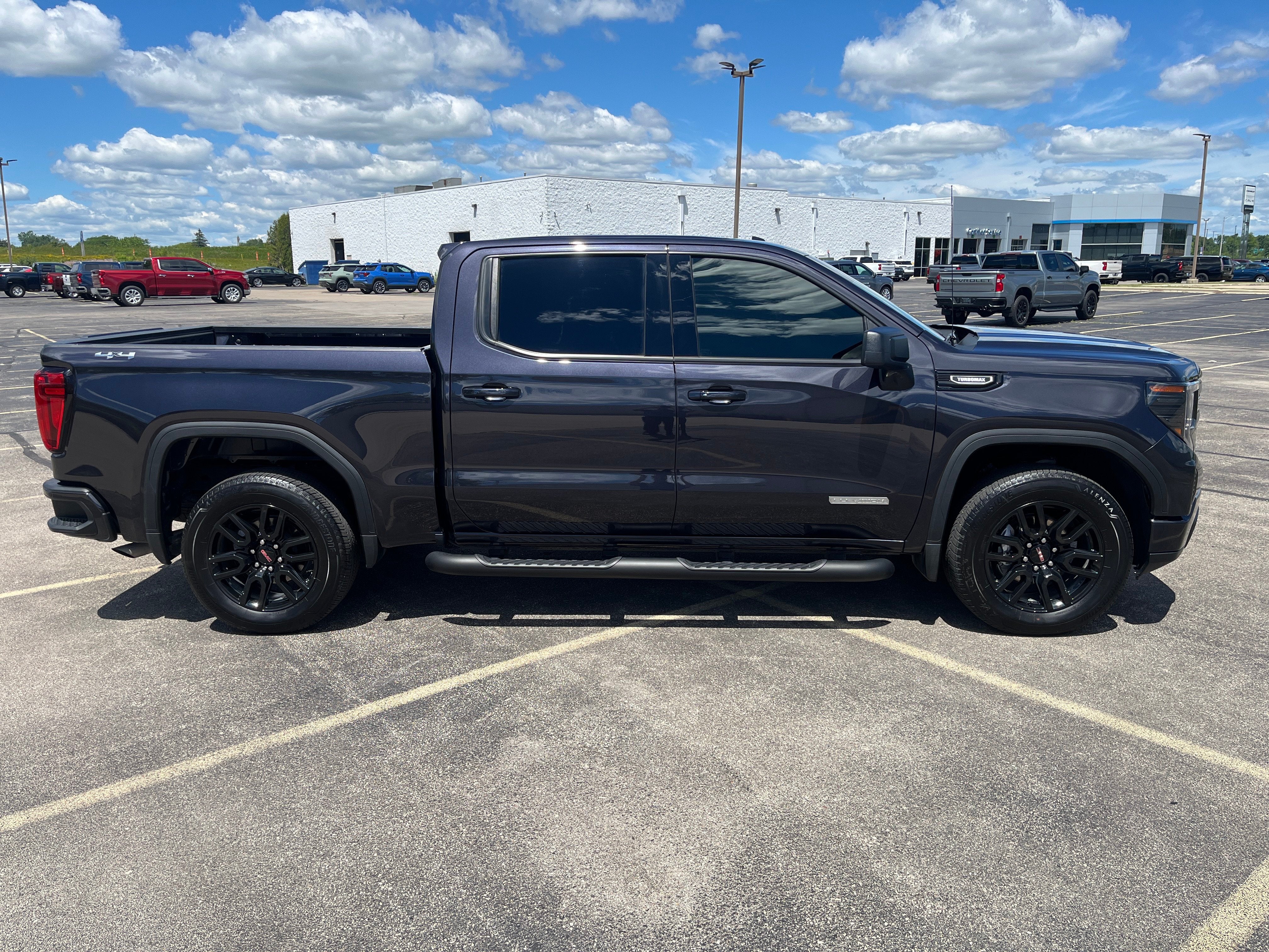 2025 GMC Sierra 1500 Elevation