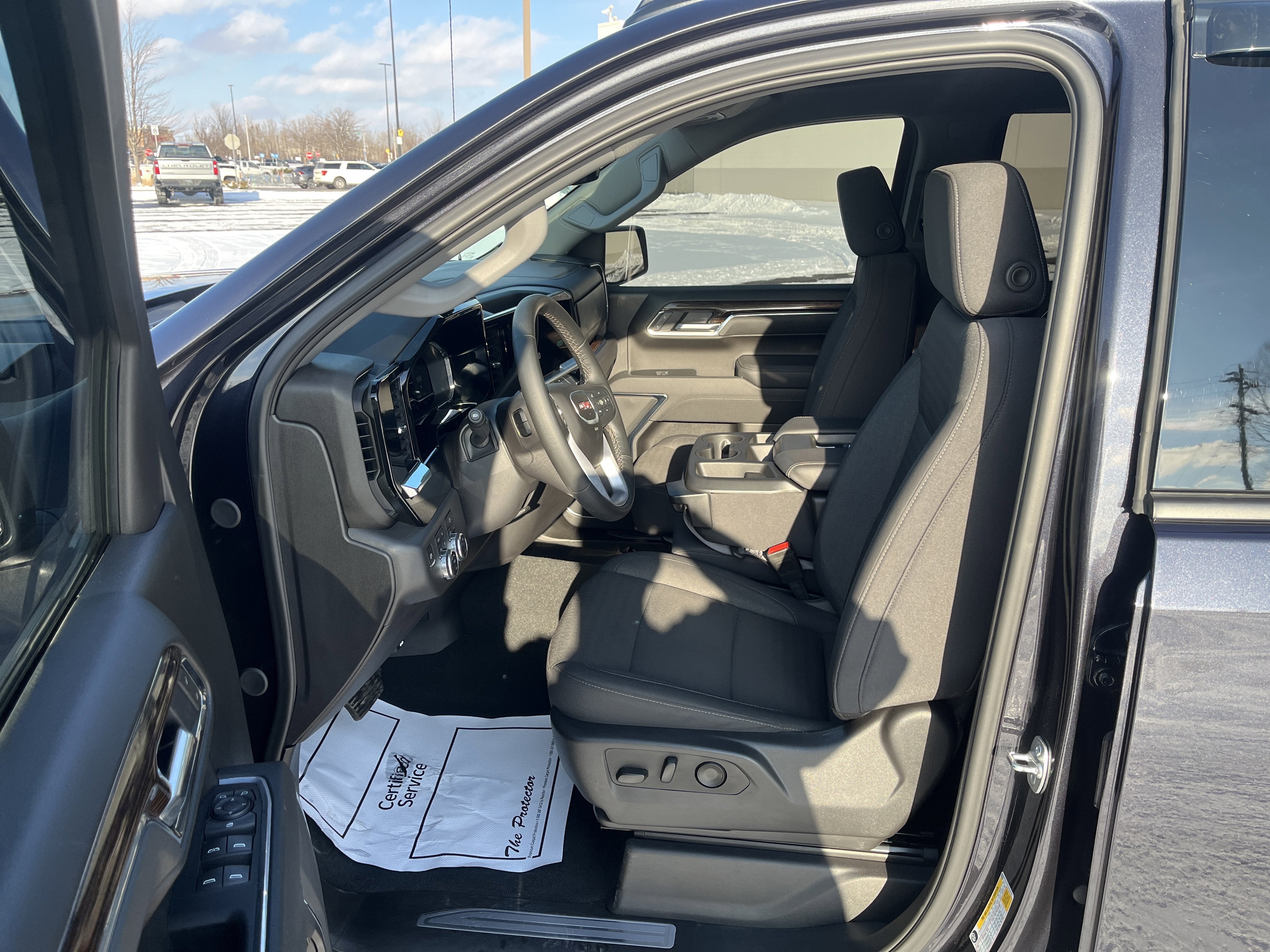 2025 GMC Sierra 1500 Elevation