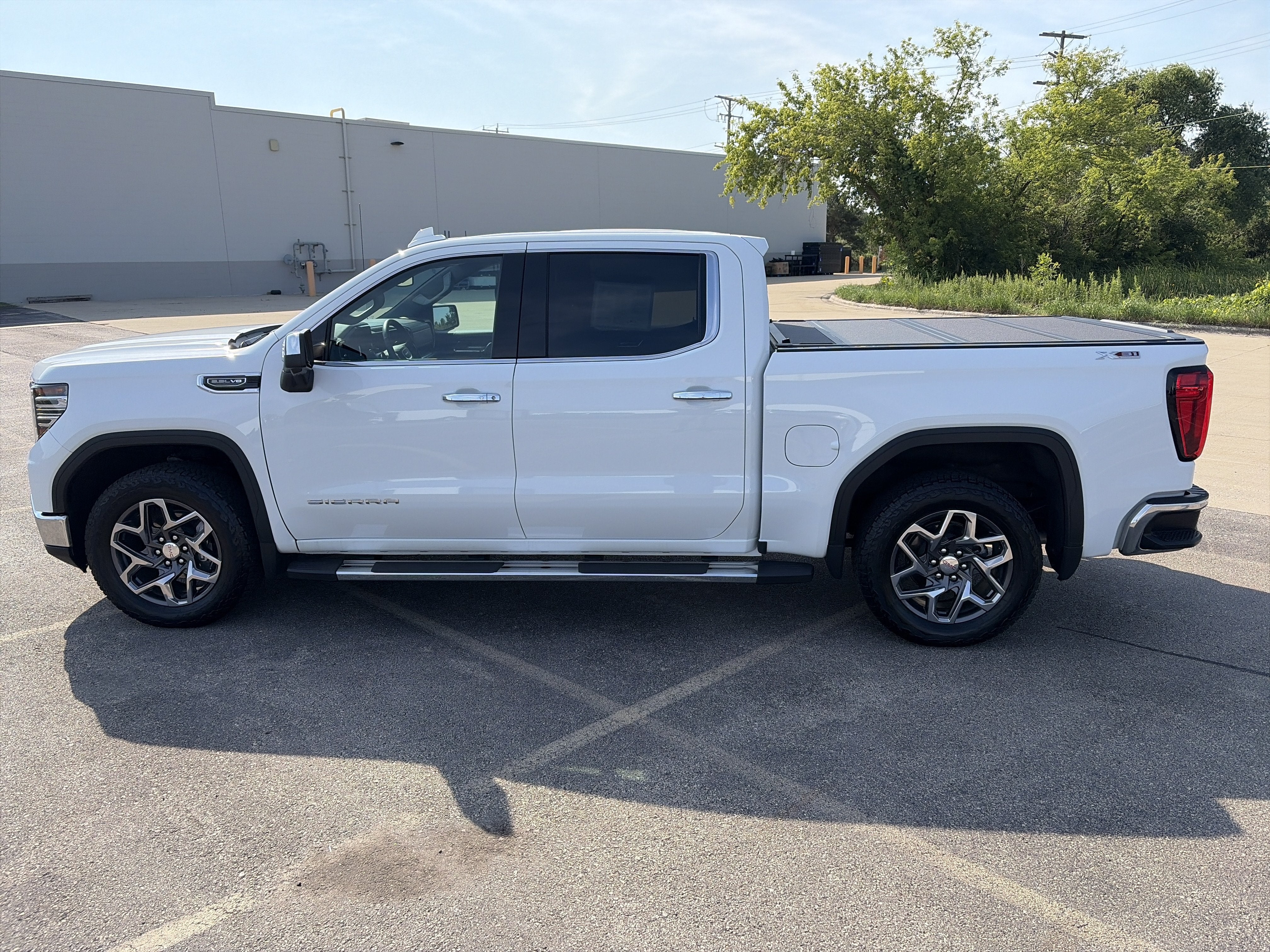 2025 GMC Sierra 1500 SLT