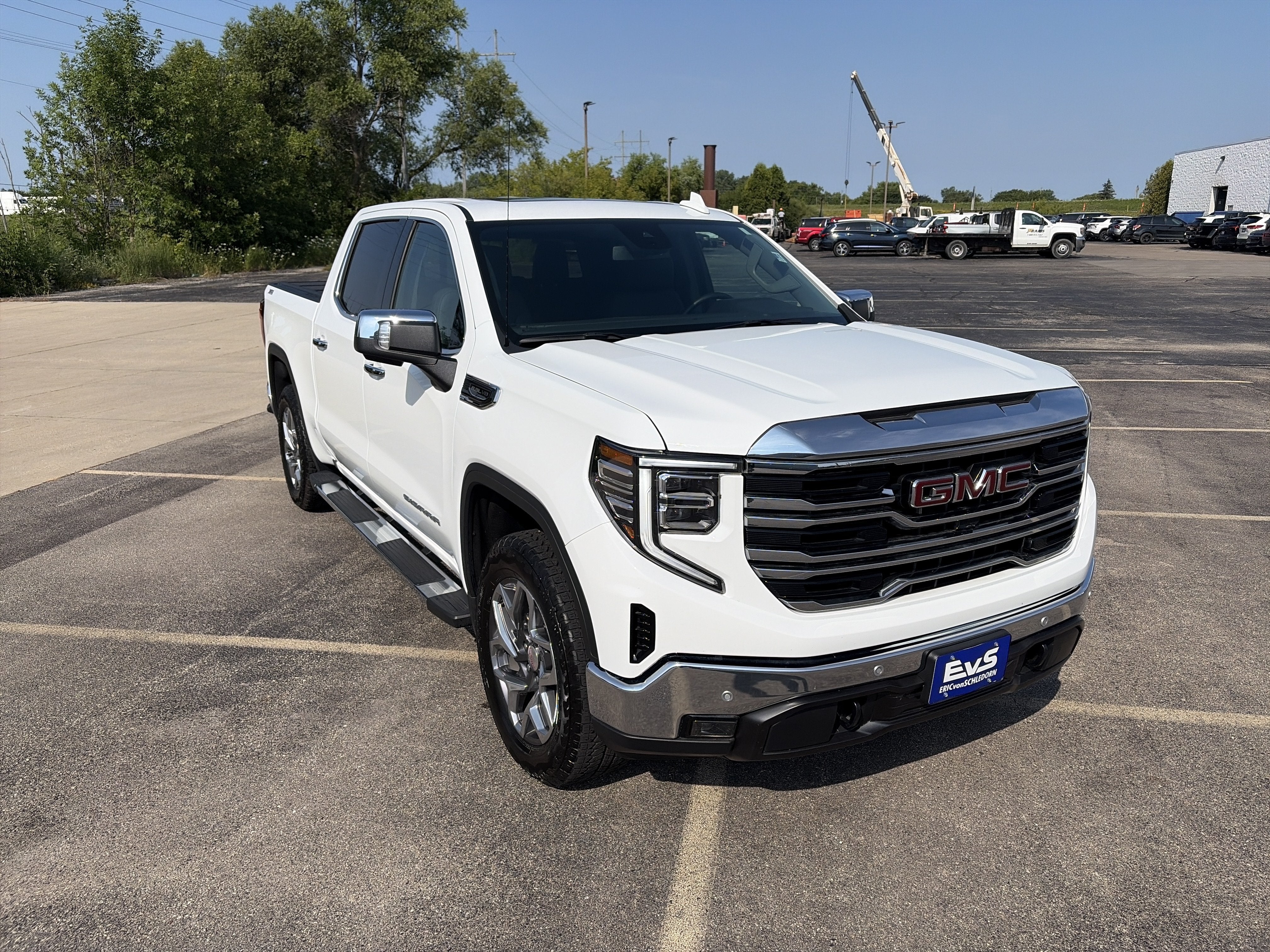 2025 GMC Sierra 1500 SLT