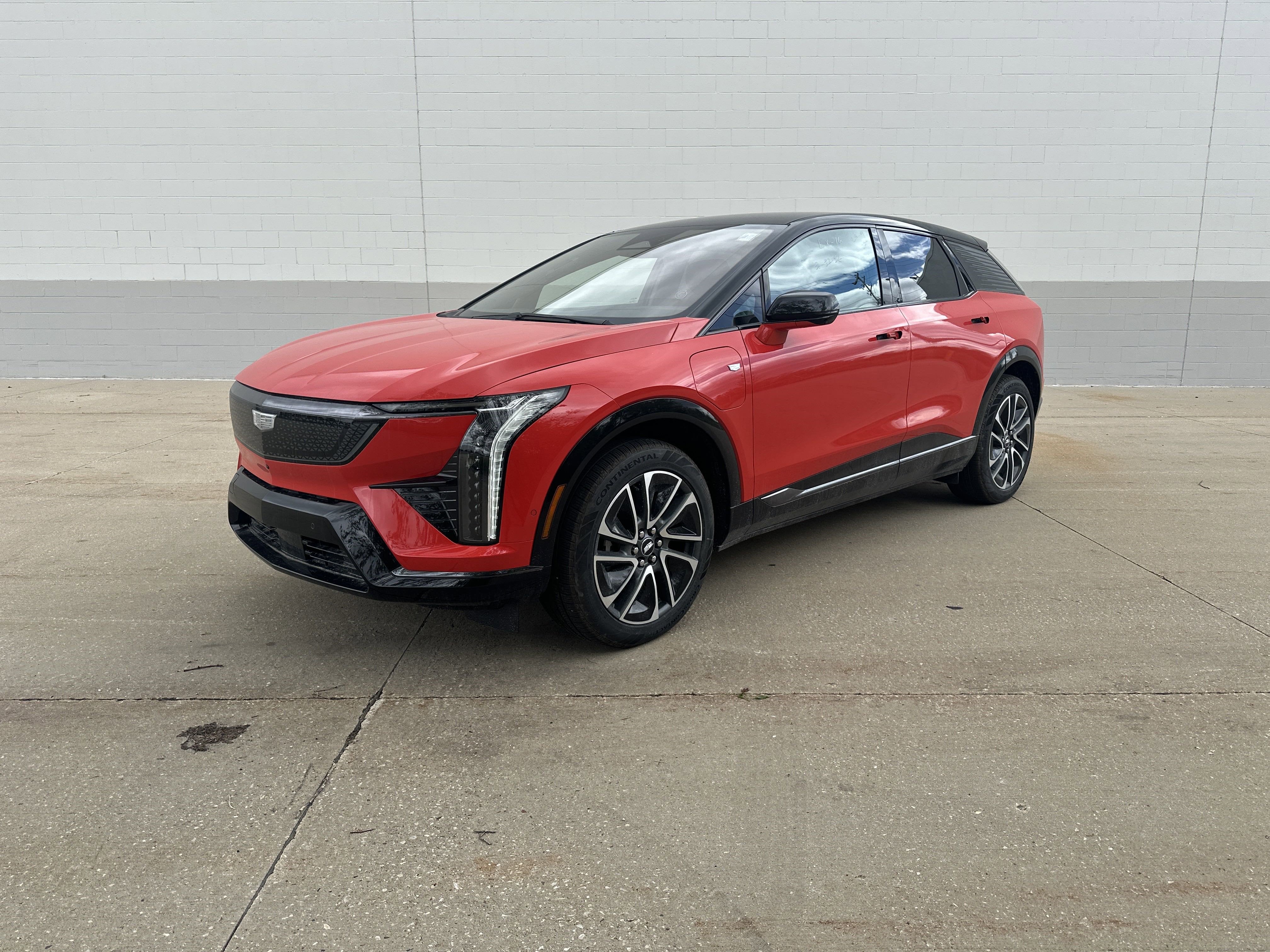 2025 Cadillac OPTIQ Sport 2