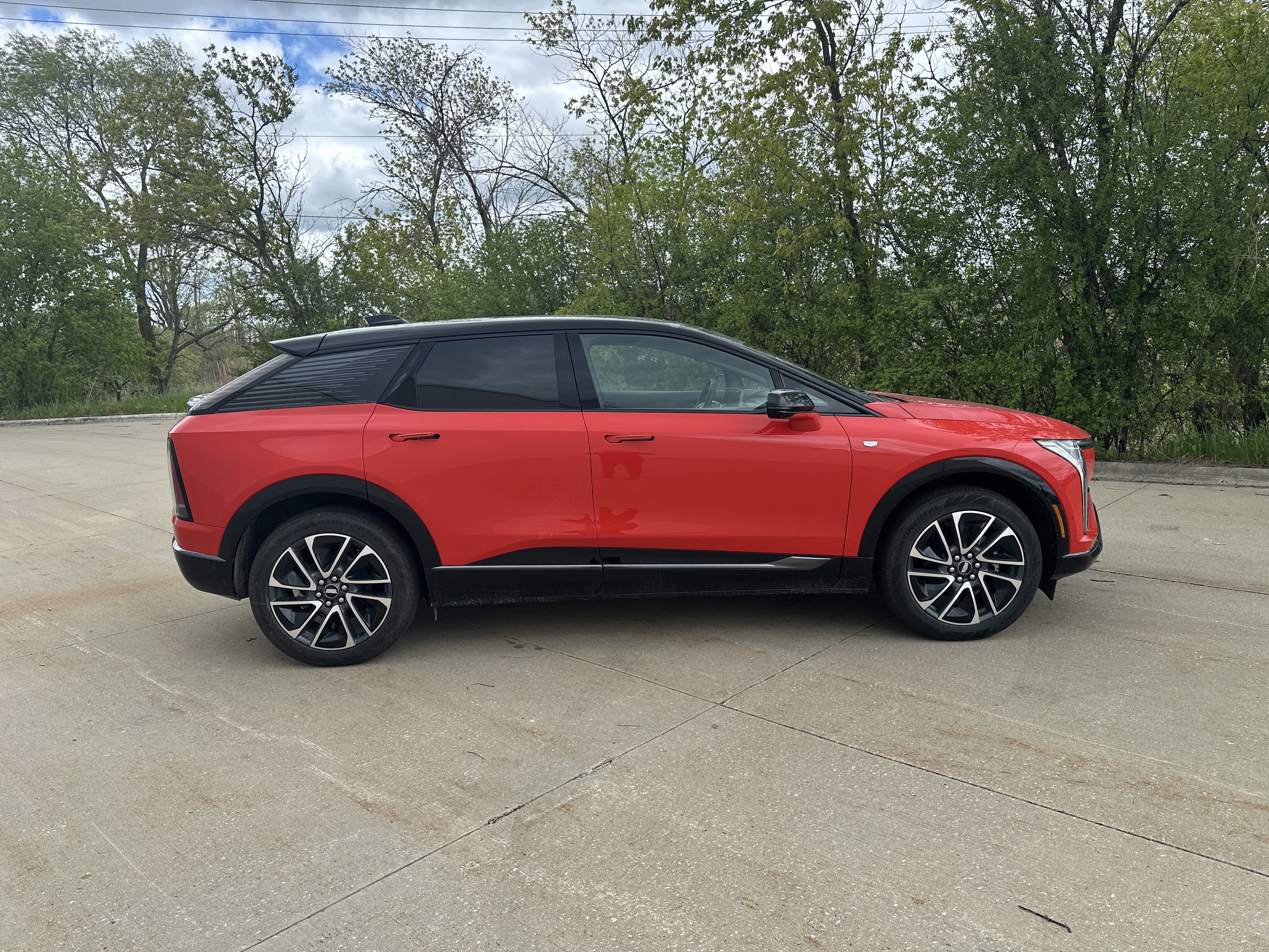 2025 Cadillac OPTIQ Sport 2