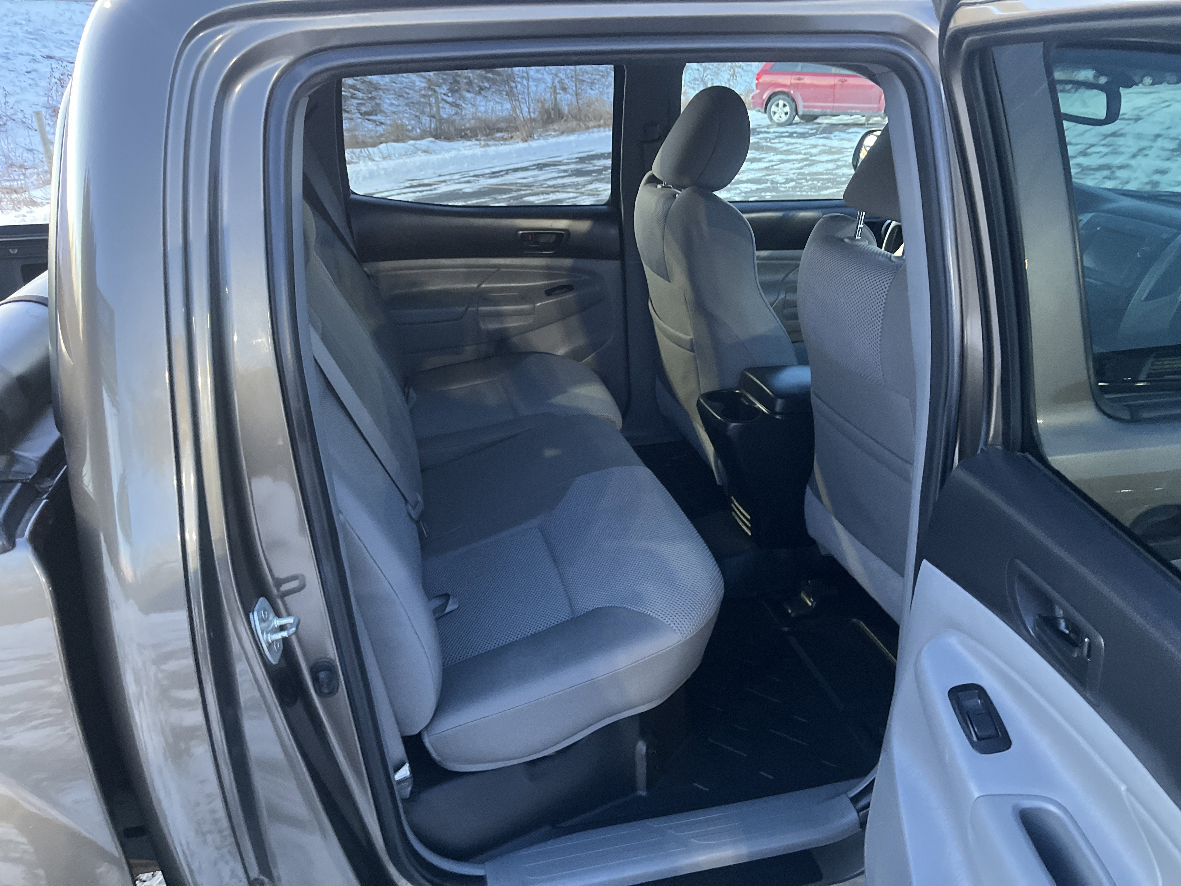 2012 Toyota Tacoma DOUBLE CAB SHORT BED V6 NATL