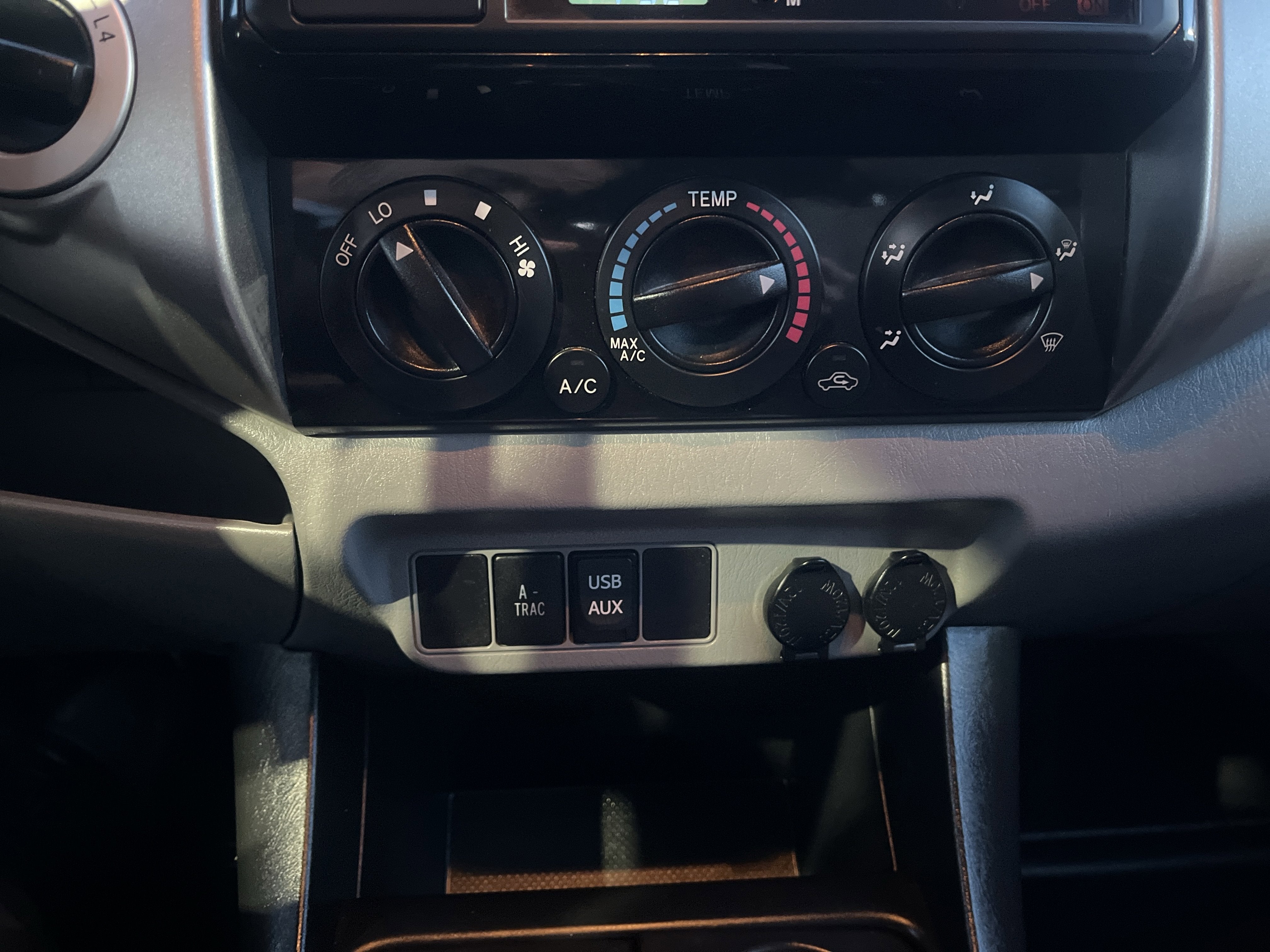 2012 Toyota Tacoma DOUBLE CAB SHORT BED V6 NATL