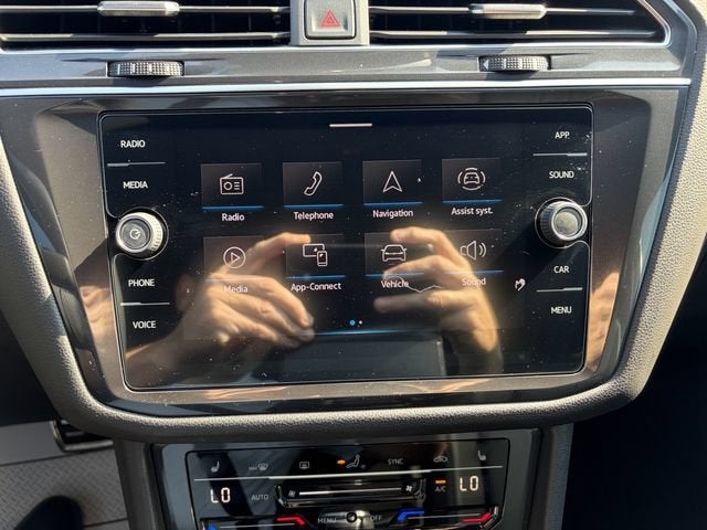 2022 Volkswagen Tiguan SE R-Line Black