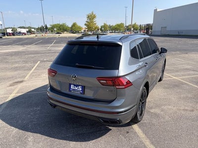 2022 Volkswagen Tiguan SE R-Line Black