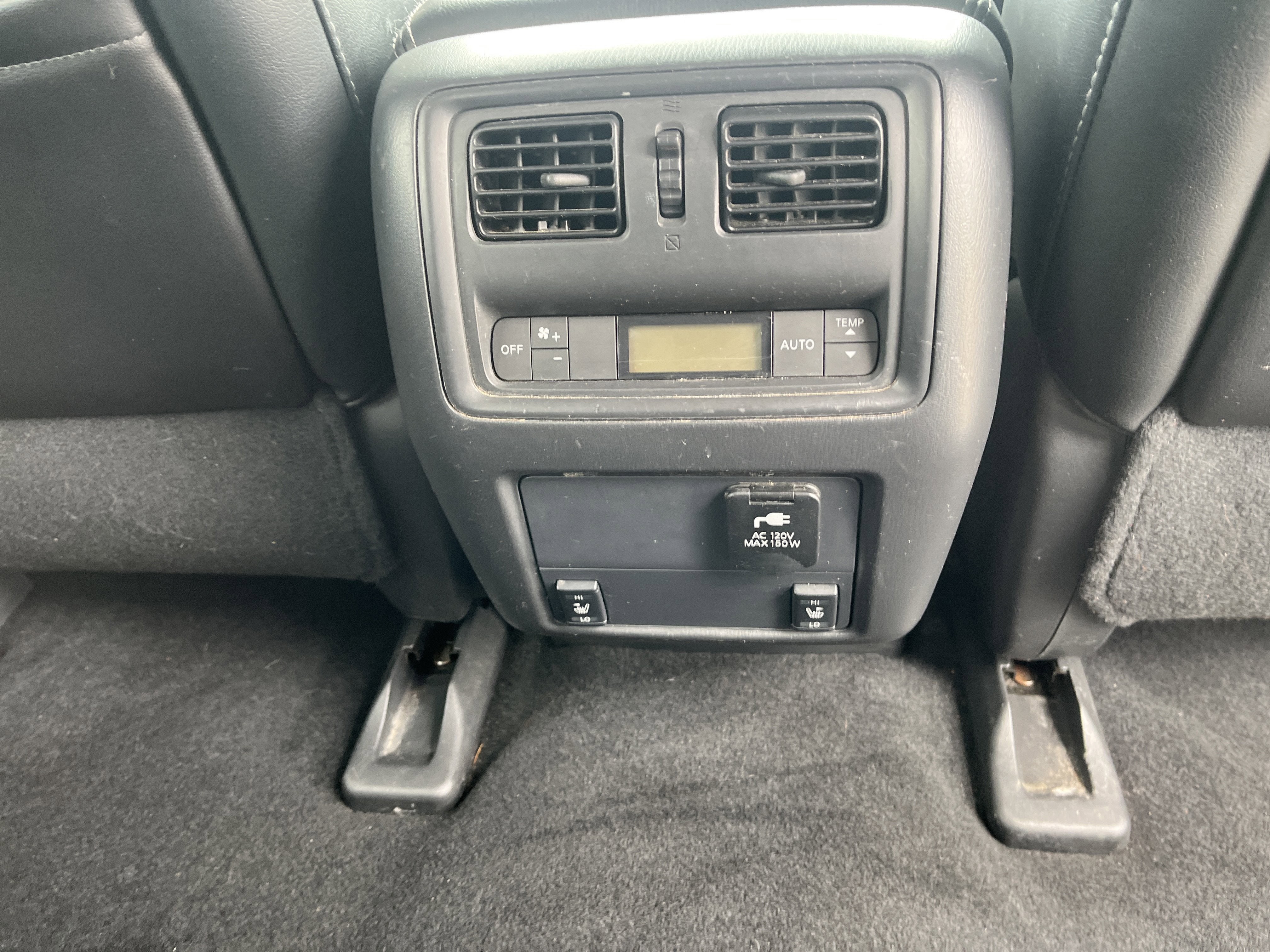 2017 Nissan Pathfinder SL