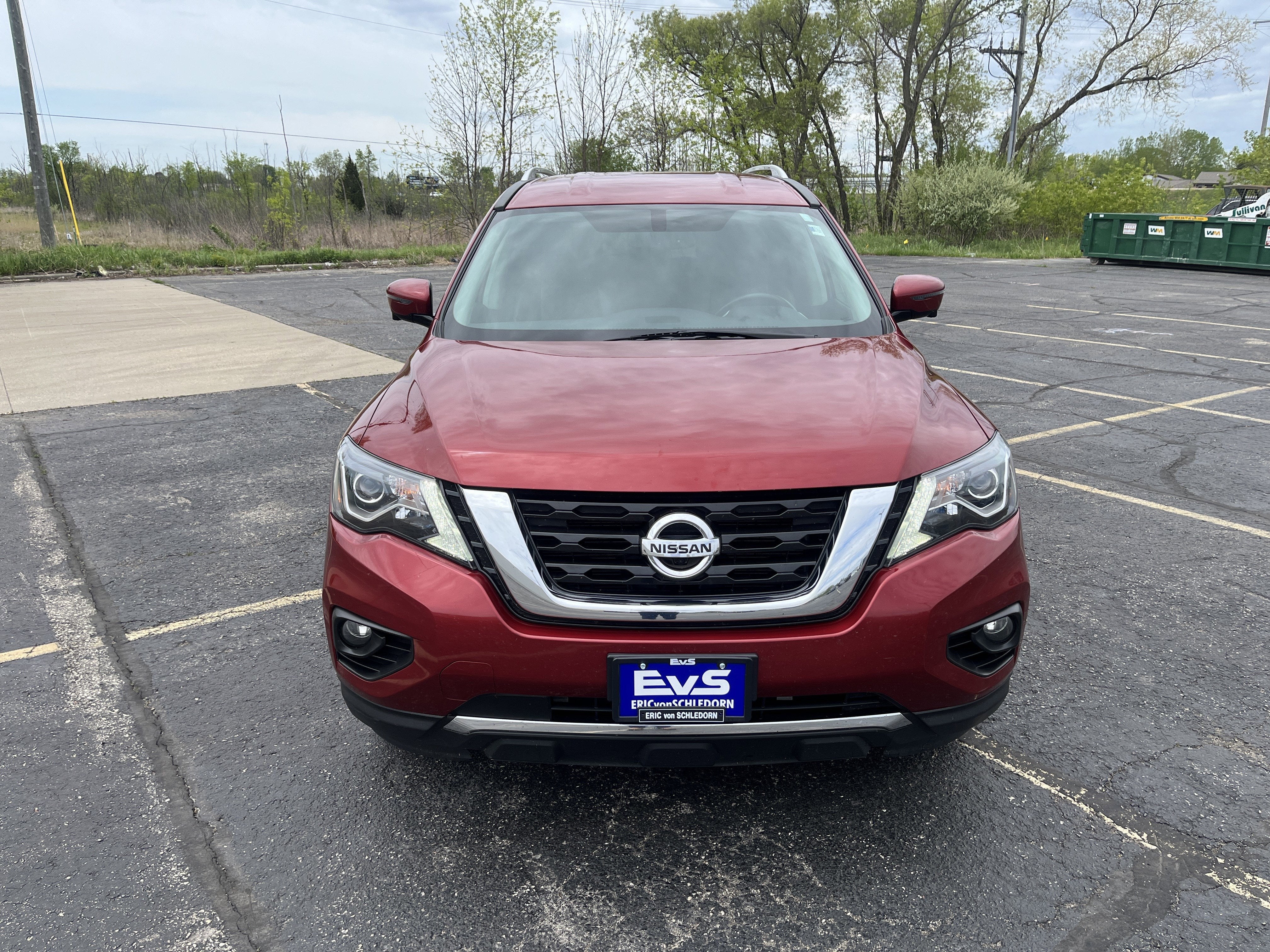 2017 Nissan Pathfinder SL