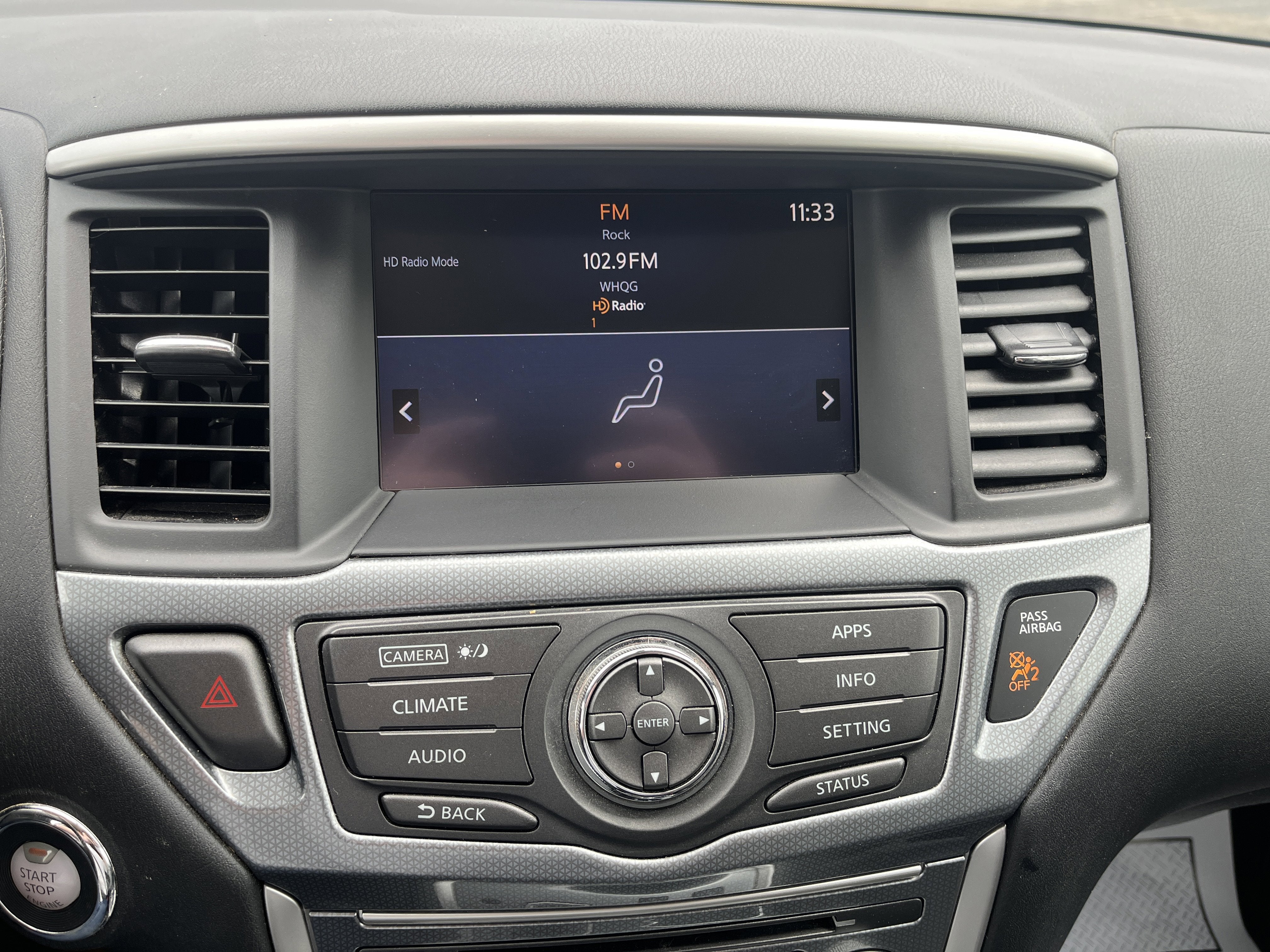 2017 Nissan Pathfinder SL